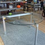 Table à manger ronde plateau en verre & structure triangle en métal brossé