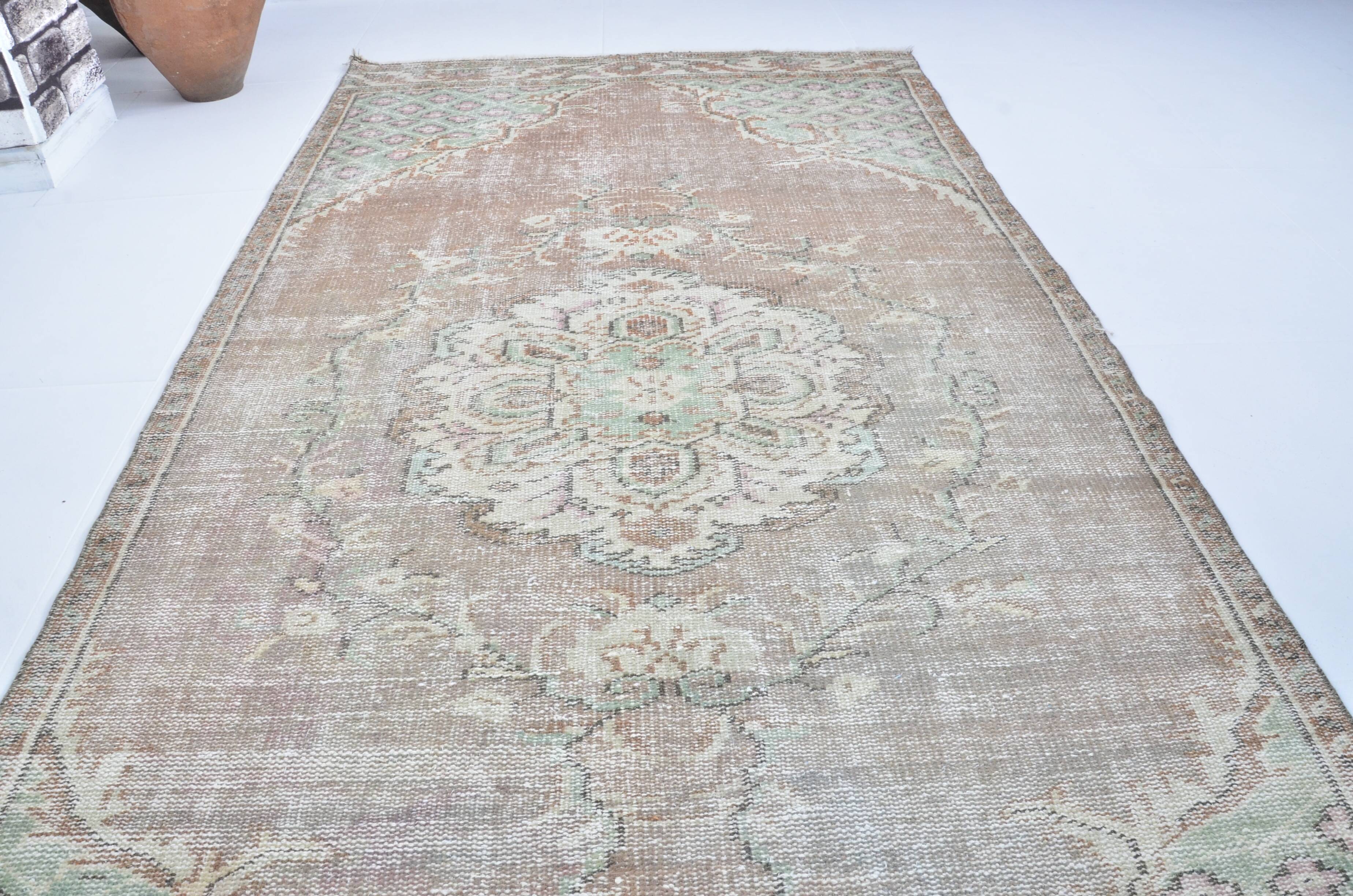 Ethnic Vintage wool Oushak Rug sku 3312