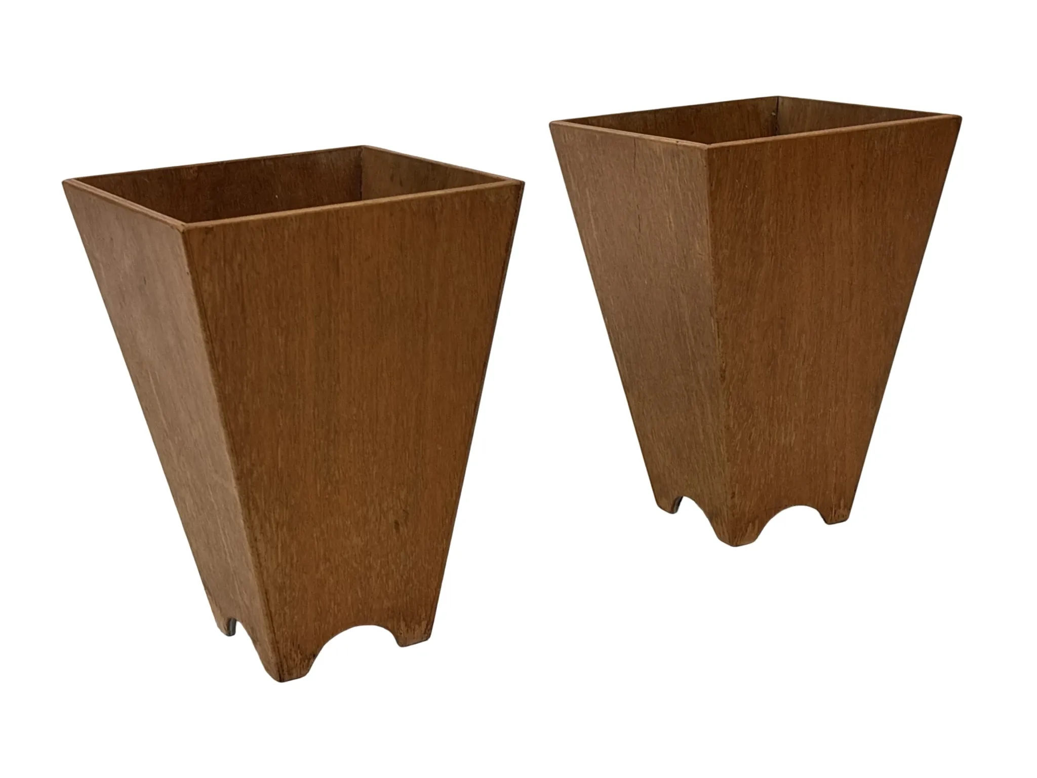Jardinière en bois minimaliste, géométrique vintage