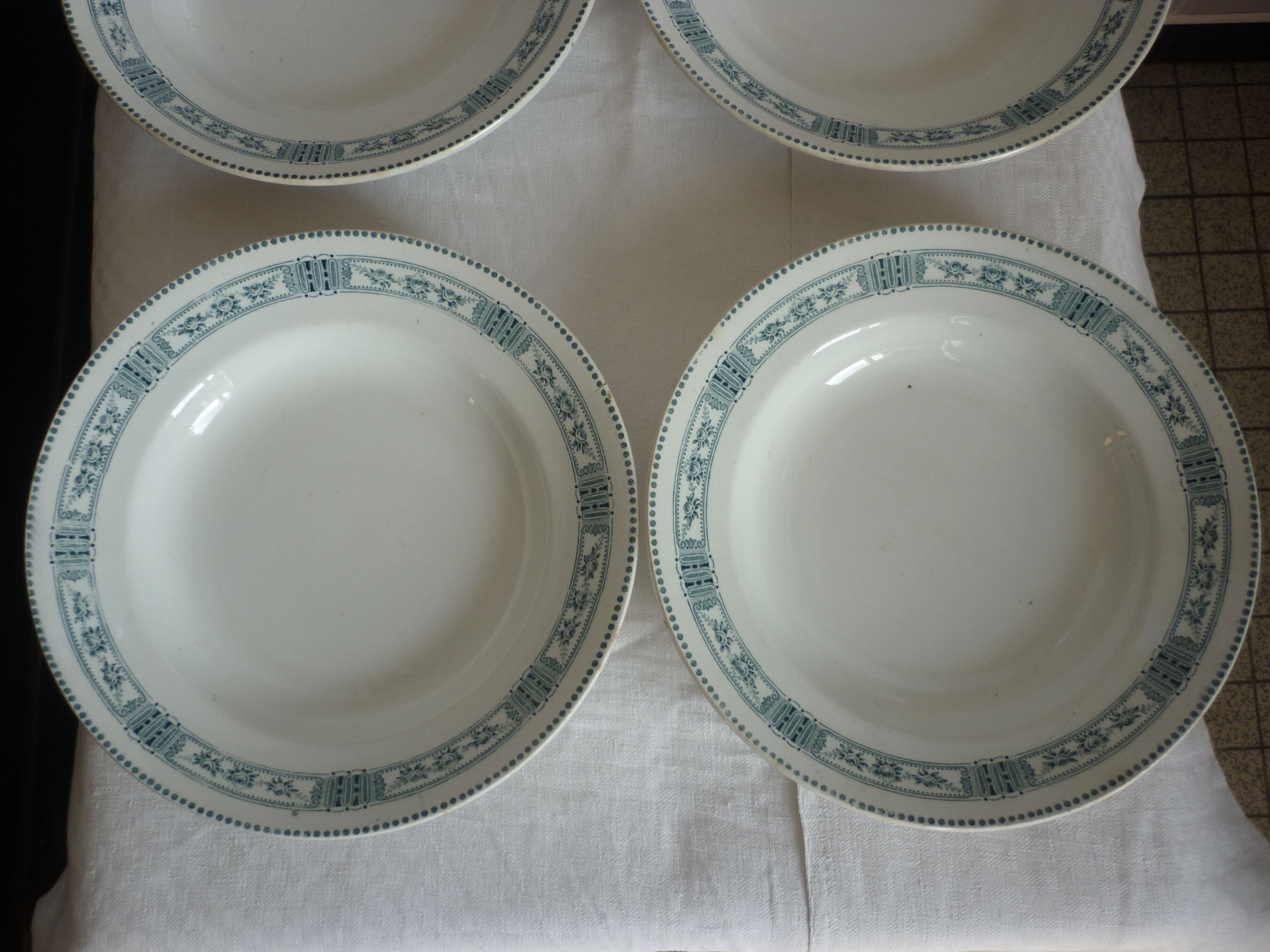 6 hollow plates Moulins des Wolves