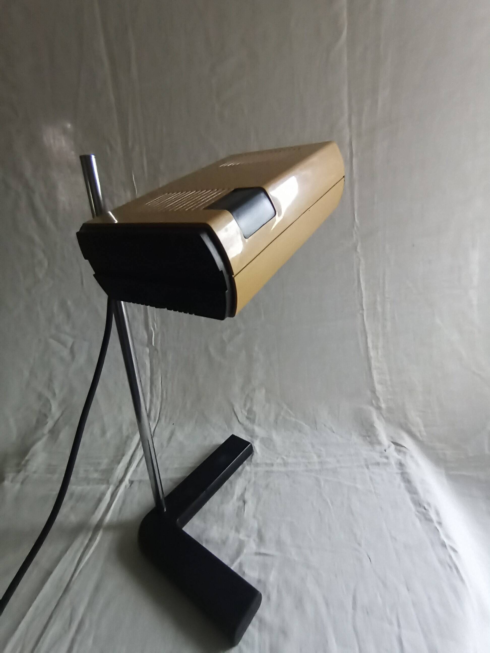Desk lamp model Manade publisher "Samp Design" 1972-1978