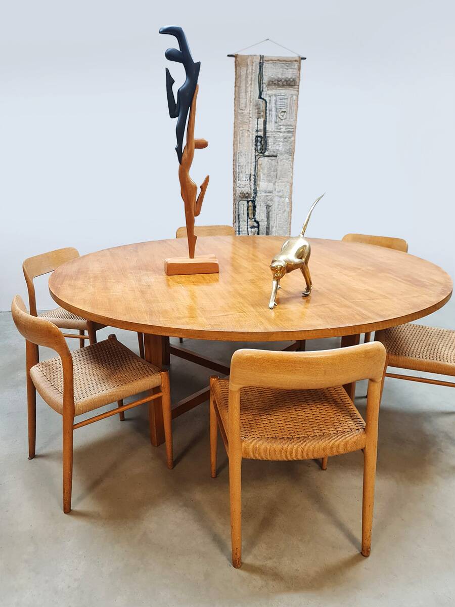 Table à manger ronde style danois, 1970