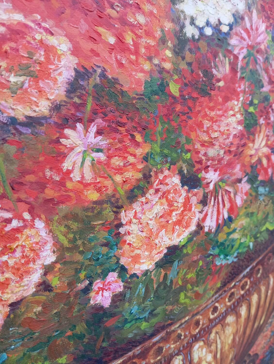 Oil on canvas with geraniums, floral decoration, signature to be identified