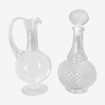 Lot of two carafes