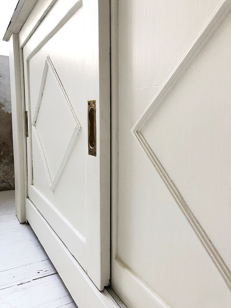 White sliding craft furniture