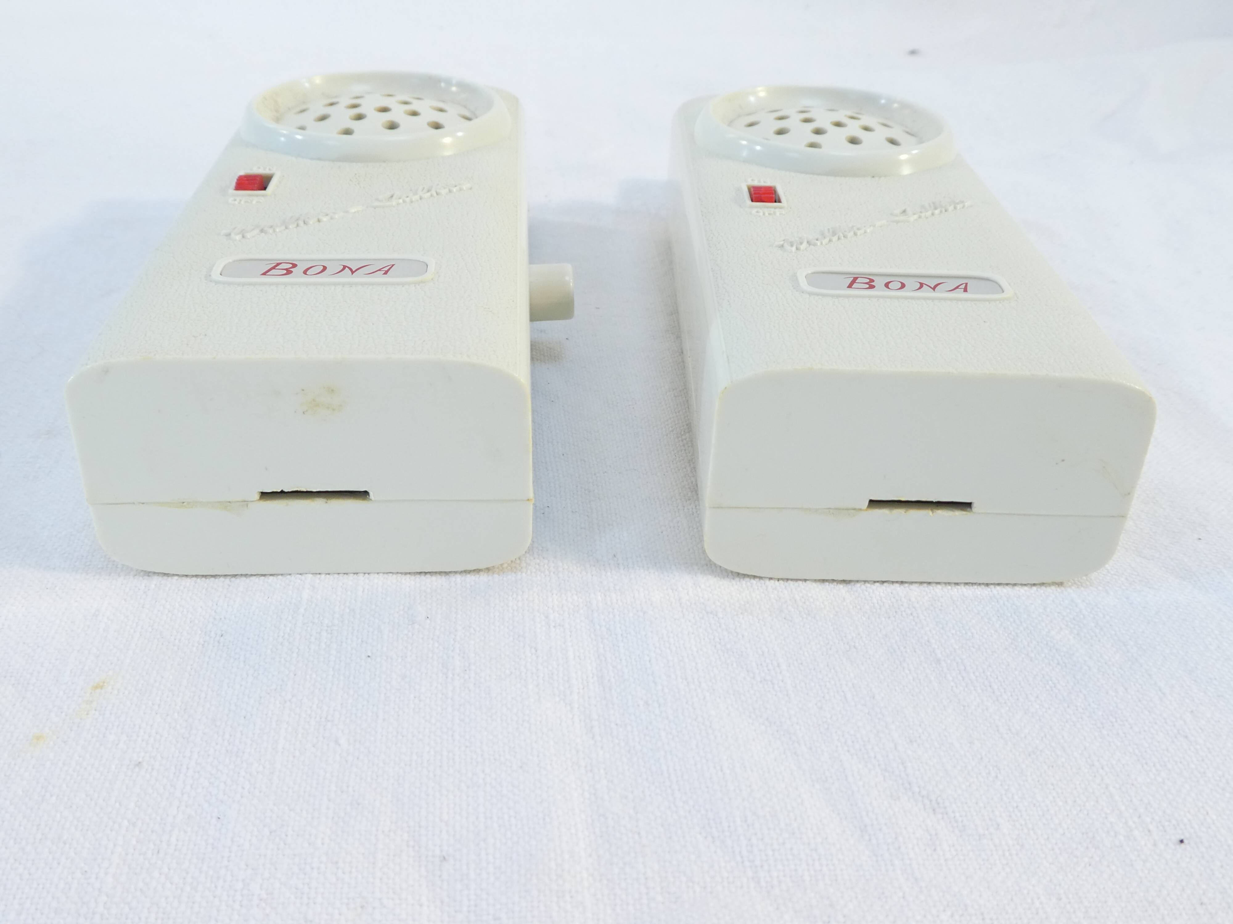 Pair of walkie-talkies Bona model WE 32 made in Japan