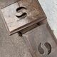 Paire de tabourets anciens en bois massif