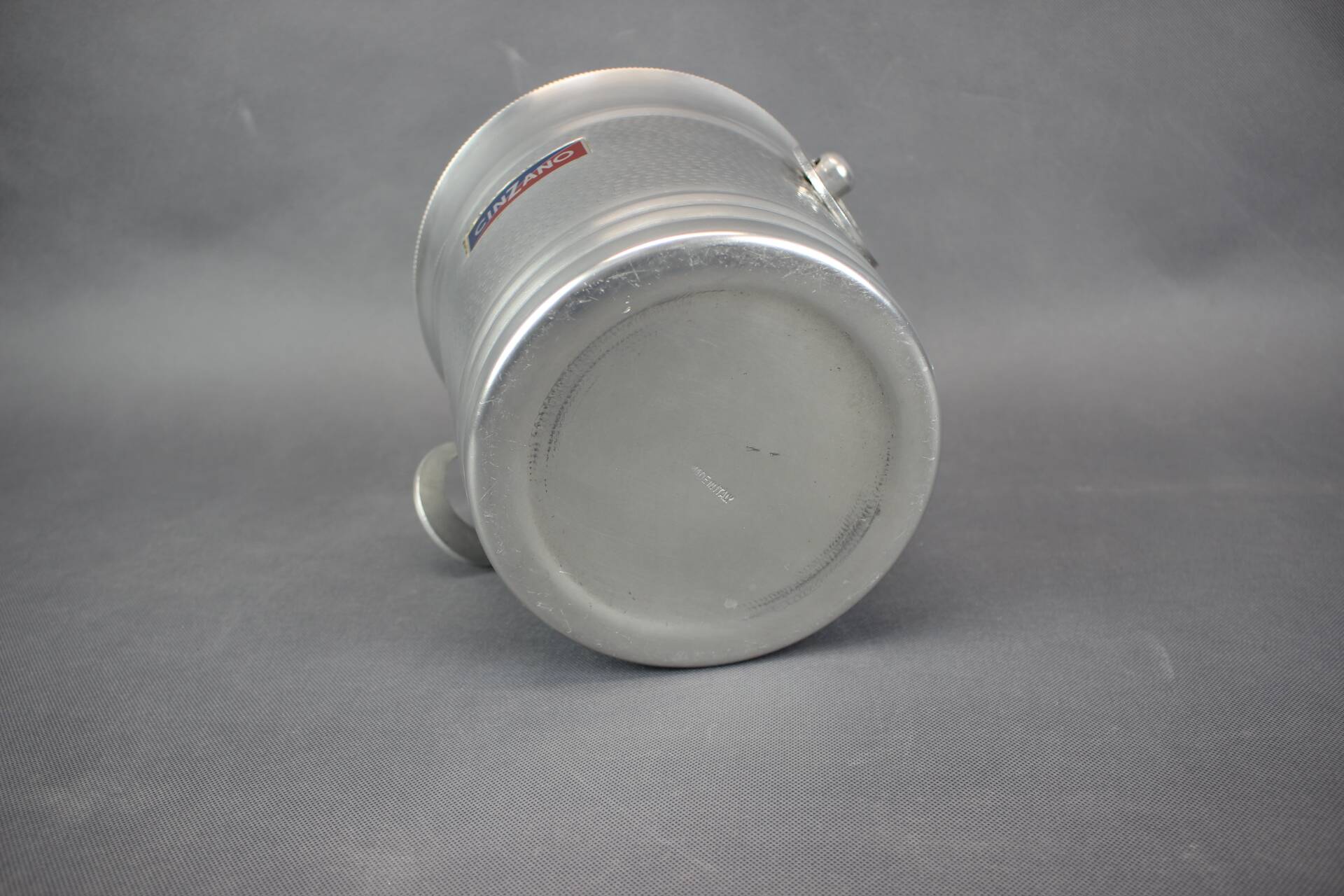Seau à glace en aluminium Cinzano des années 1970