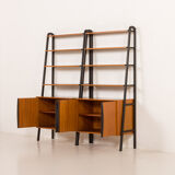 Un meuble mural indépendant en deux parties de style mi-siècle par Brantorps, Suède, années 1960.