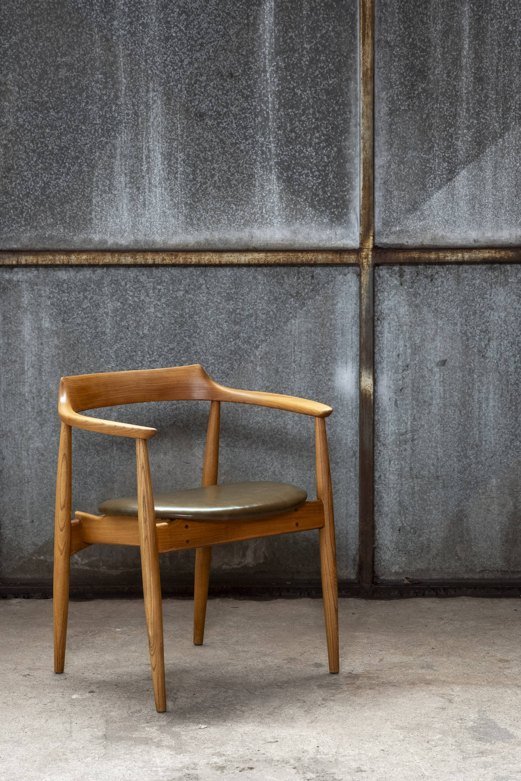 Chaise Arne Wahl Iversen ST-750 en orme, années 1960, Danemark