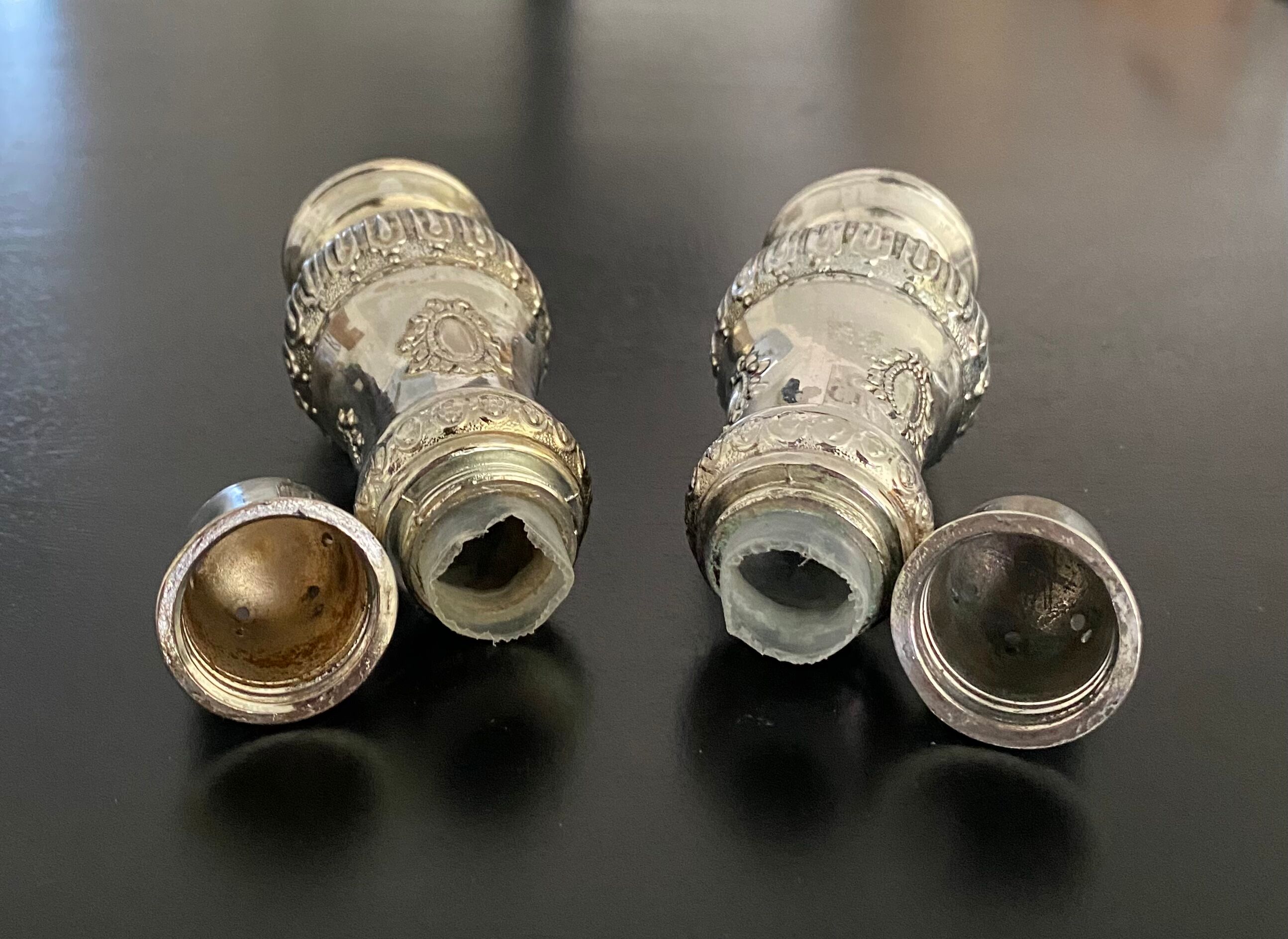 Salt and pepper duo