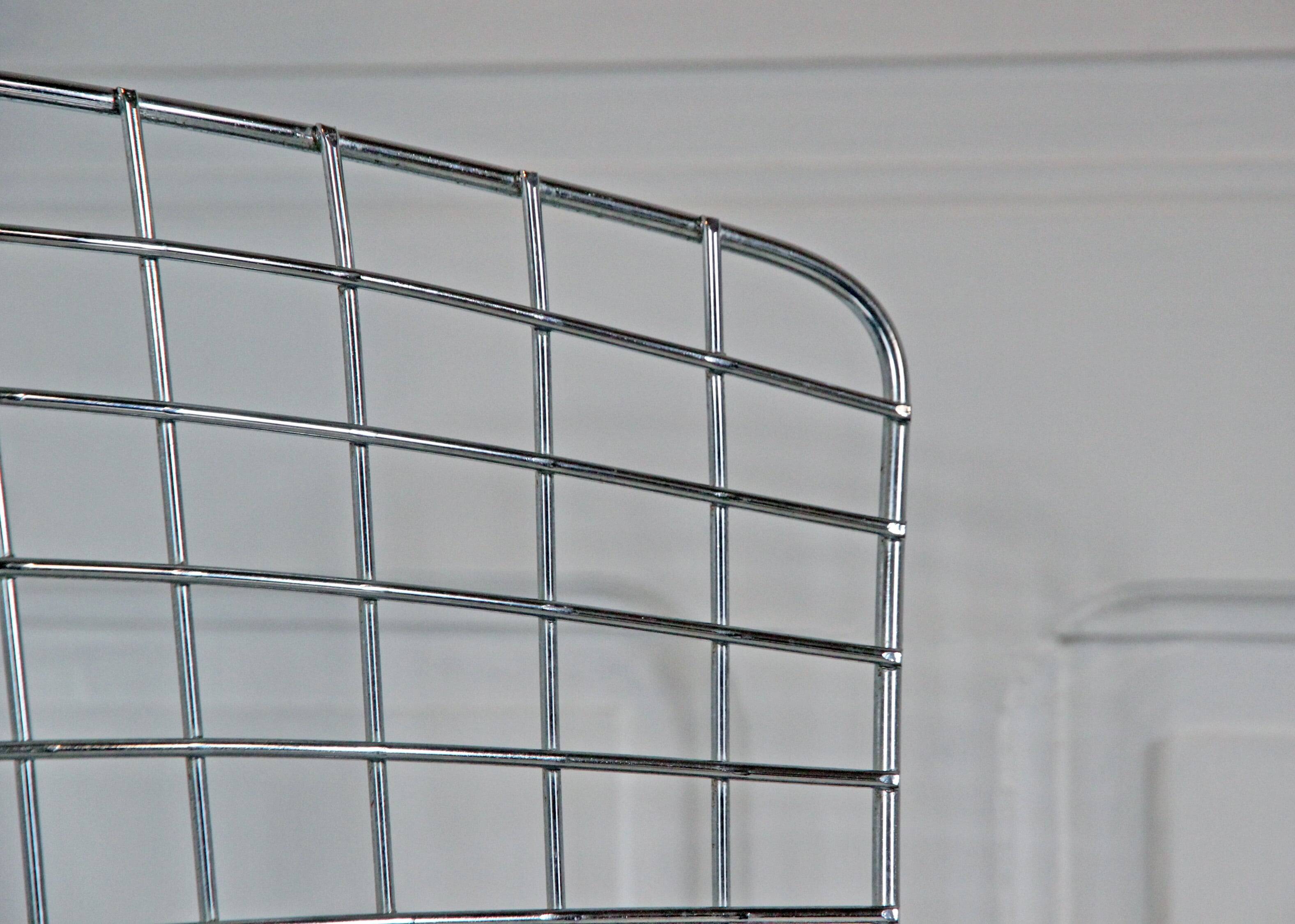 Wire Chair Model 420 by Harry Bertoia For Knoll International