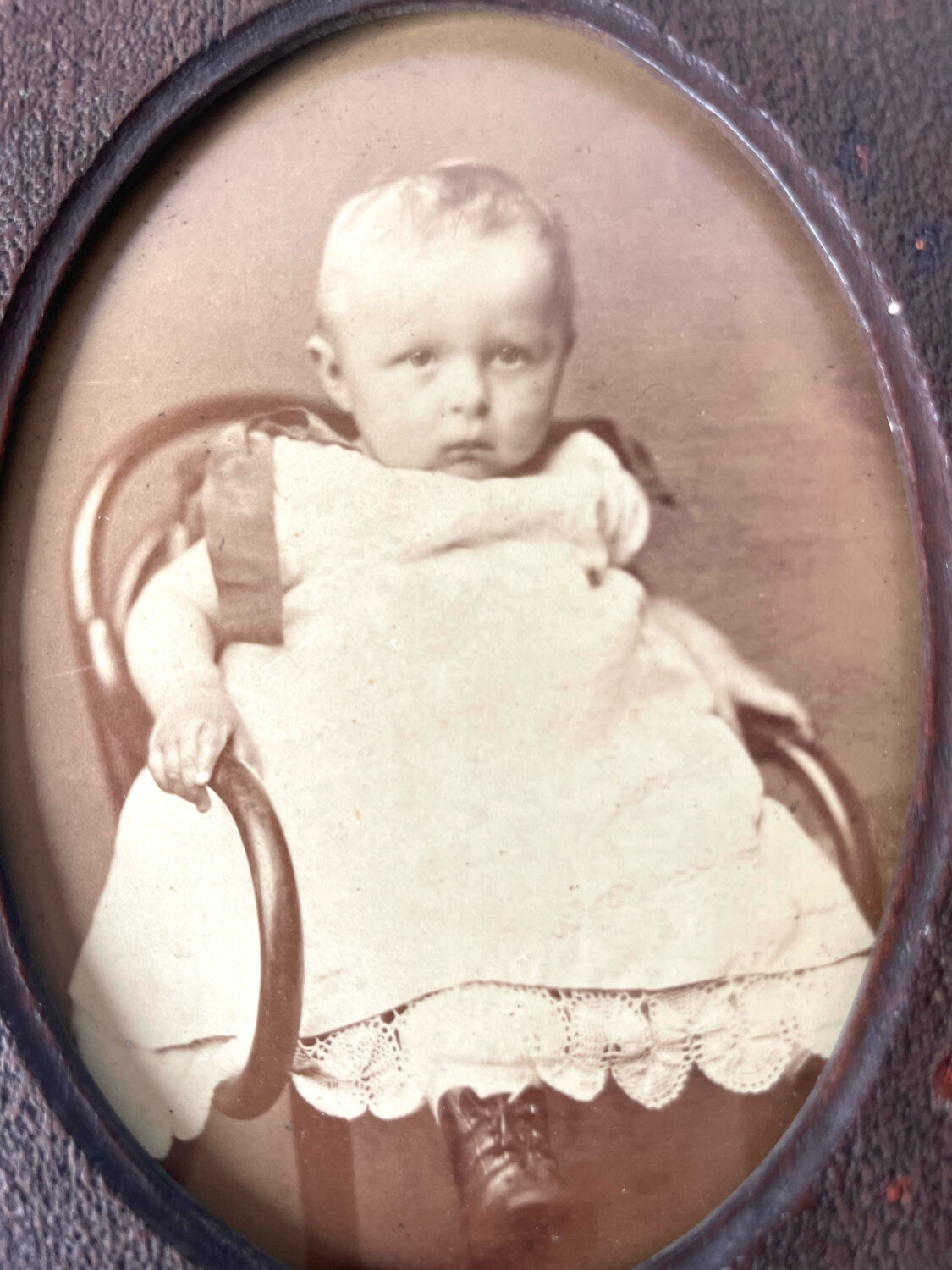 Antique Frame carved wood measurements 22 cm x 18 cm