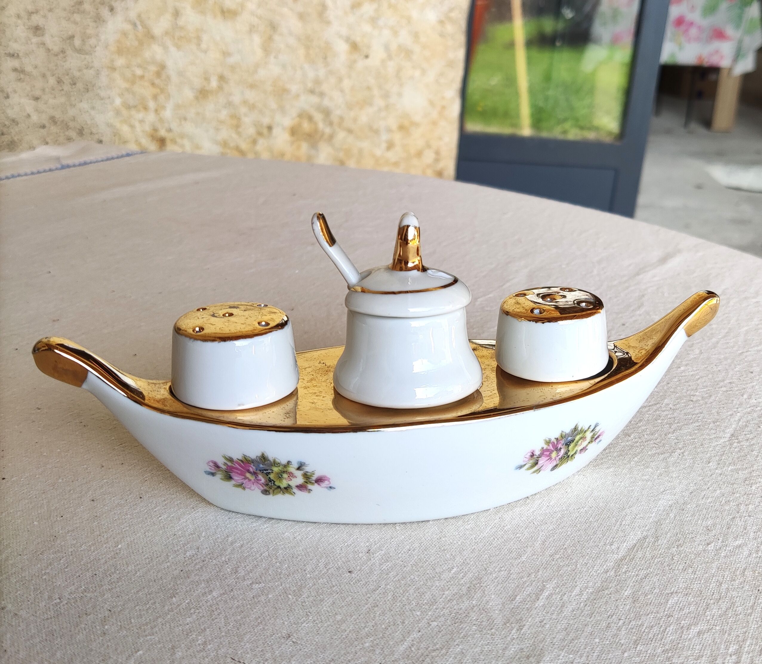 Condiment service - saleron- in Paris porcelain