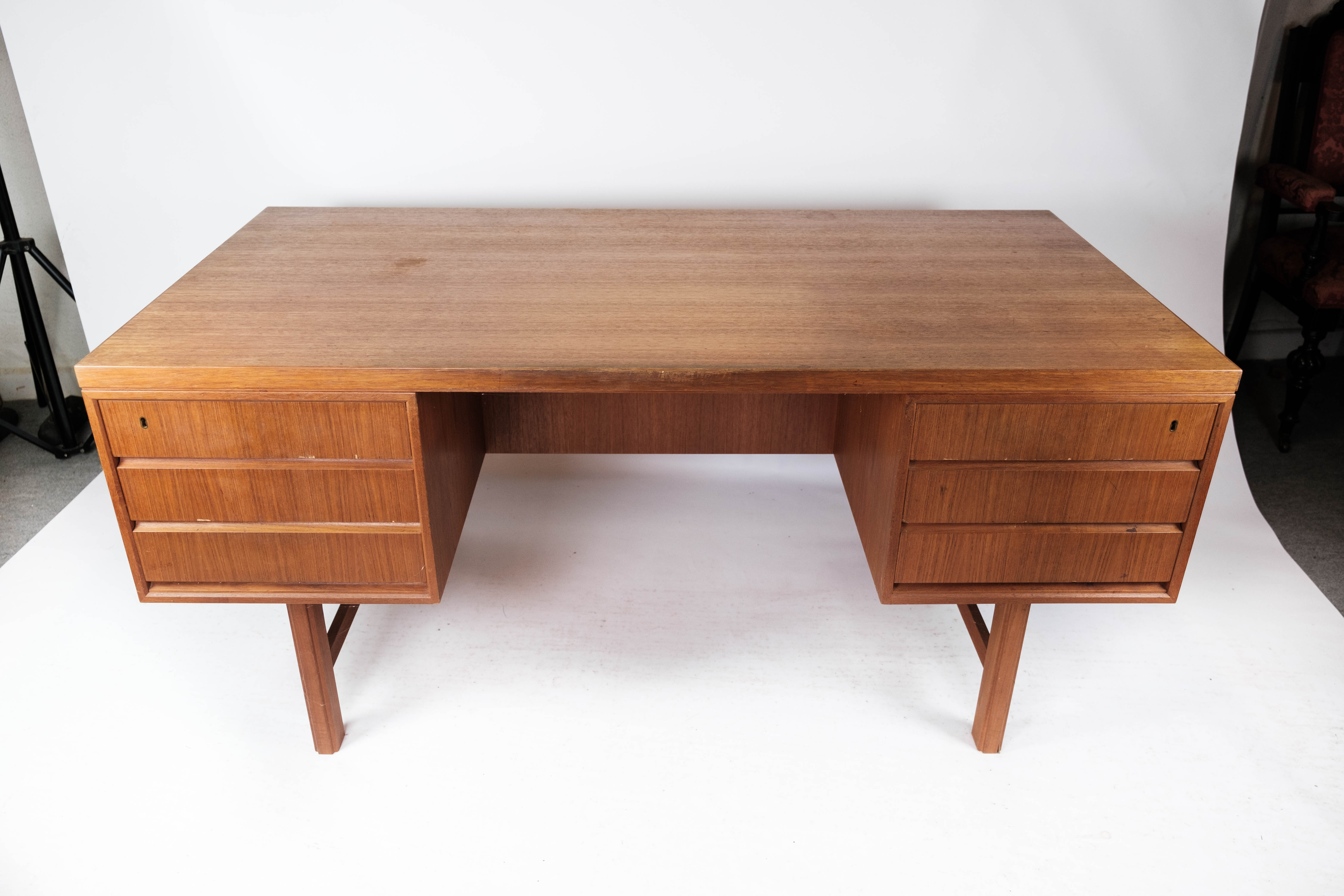Desk in teak designed by Omann Junior from the 1960s