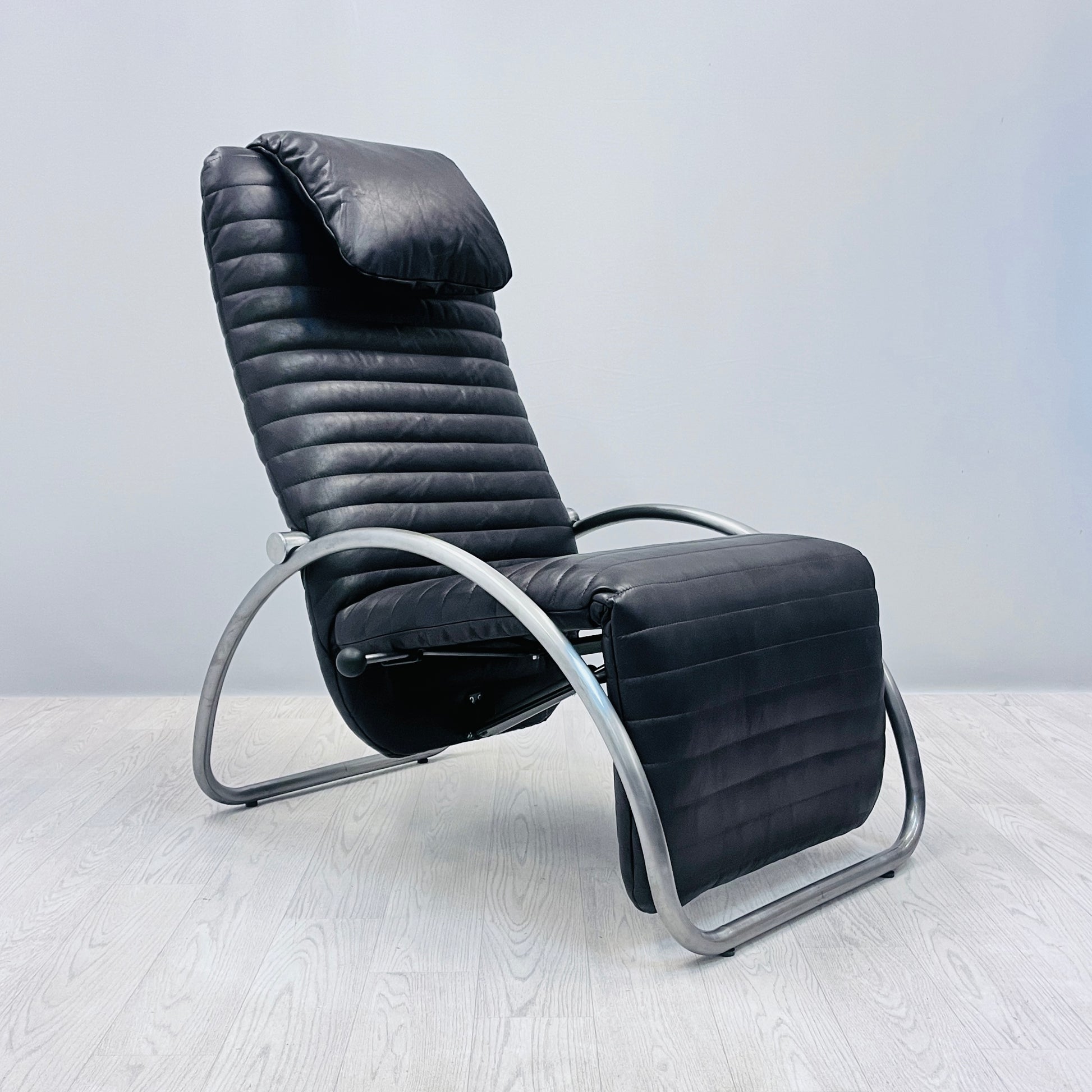 Leather lounge chair