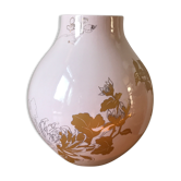 Vase en faïence rose pâle et doré