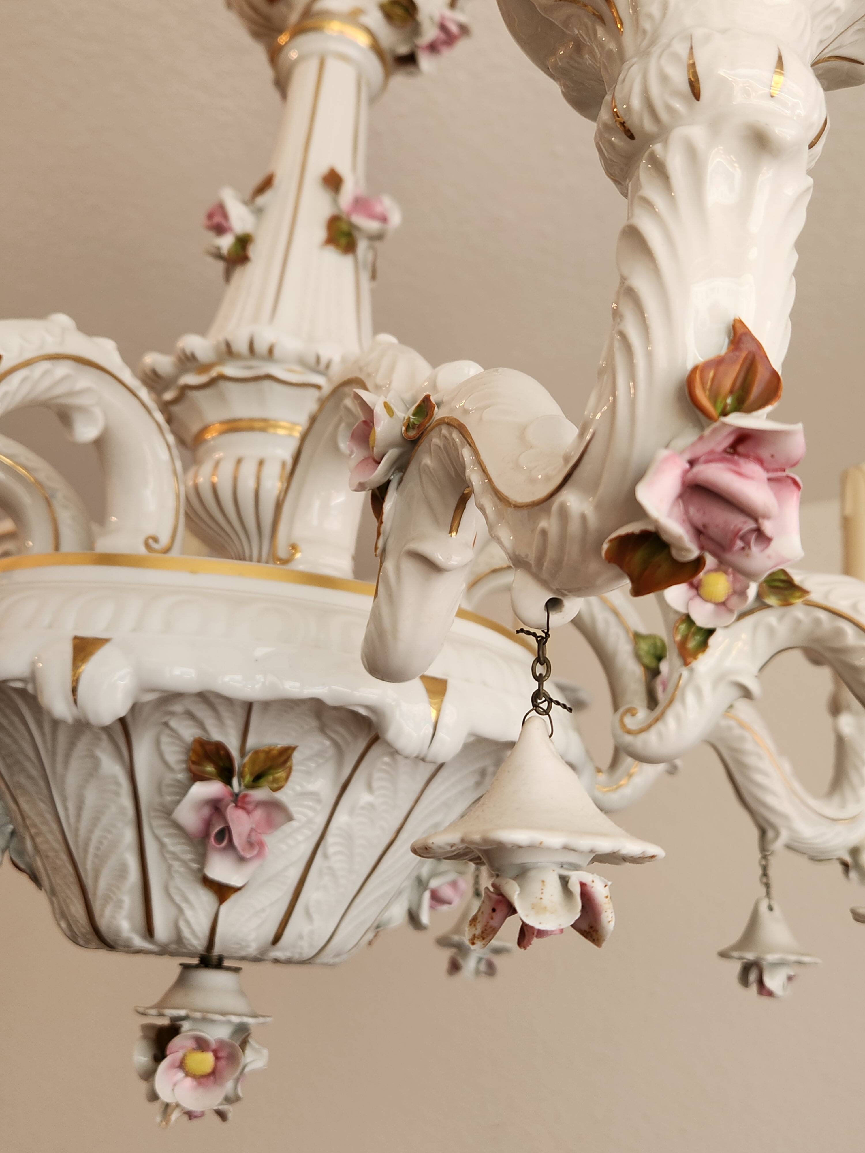 Large hand-painted gilded chandelier mangani ceramiche porcelain