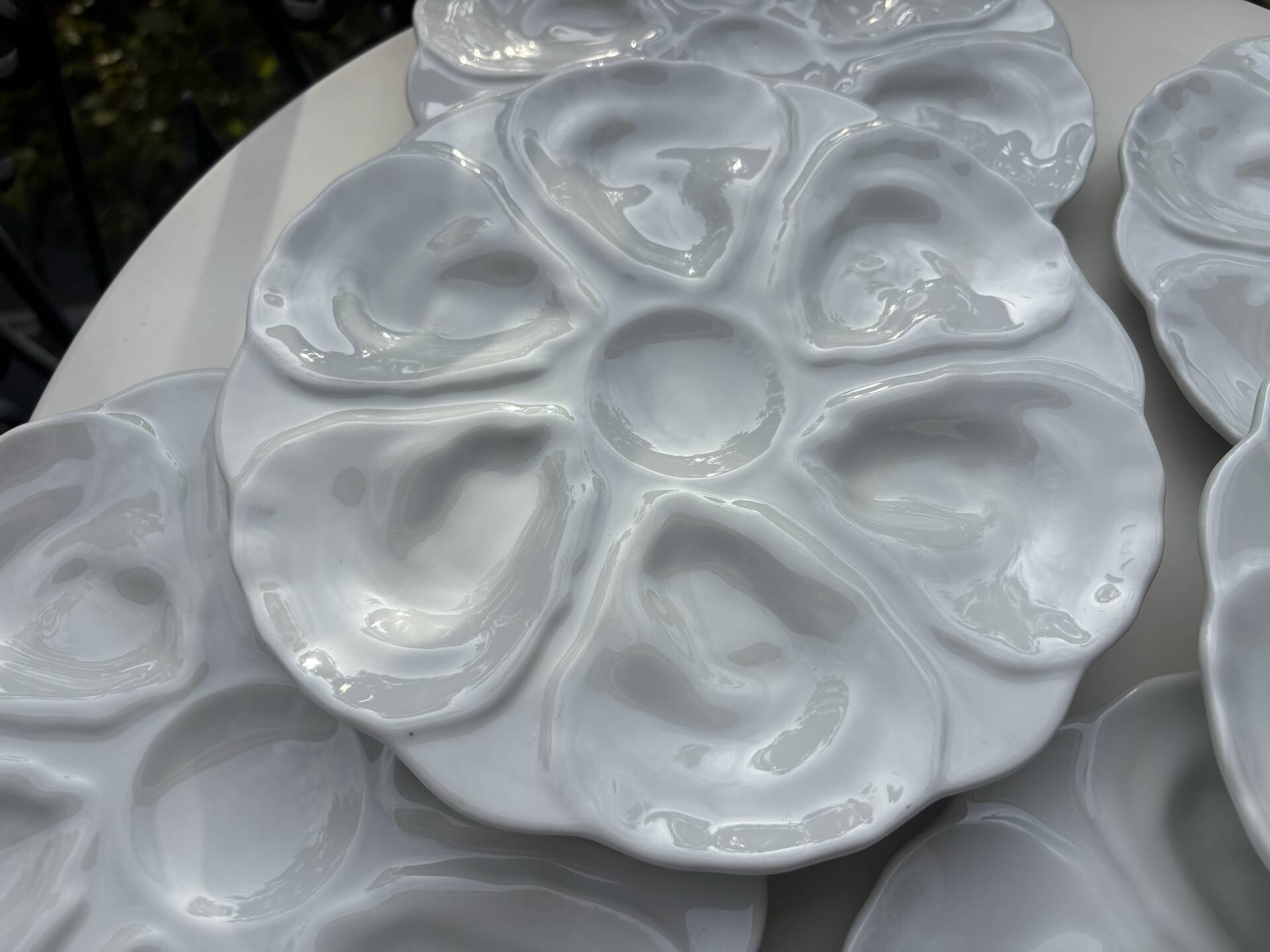 6 assiettes à huîtres majolique