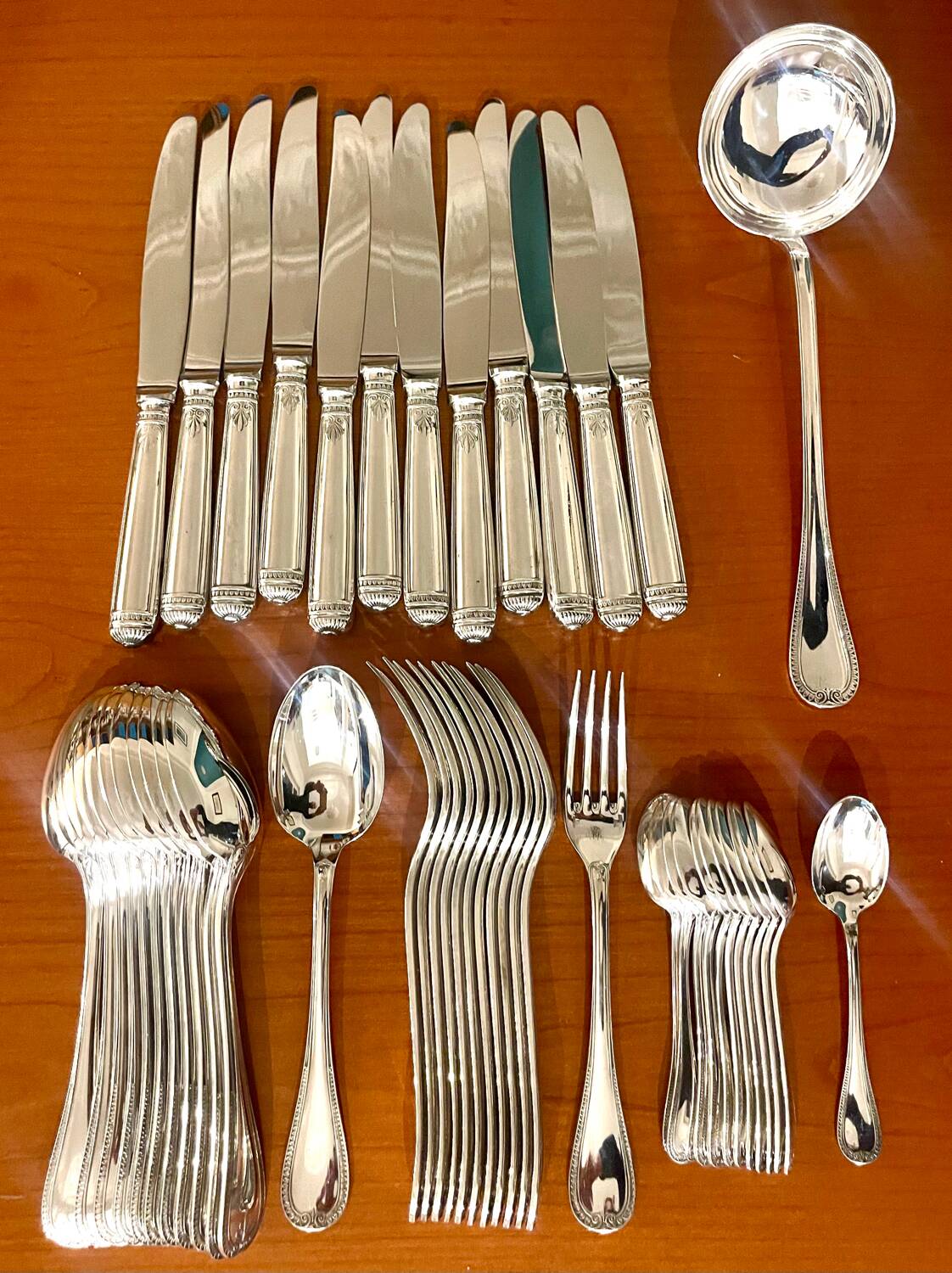 Christofle malmaison ménagère 49 pièces état proche du neuf