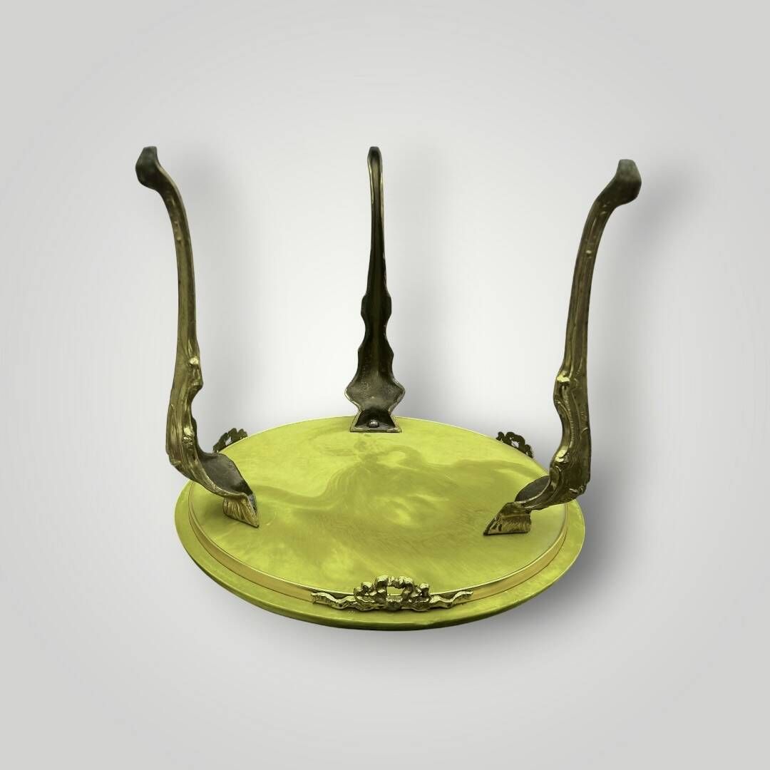 Vintage side table in green resin and gilded cast iron - boudoir spirit