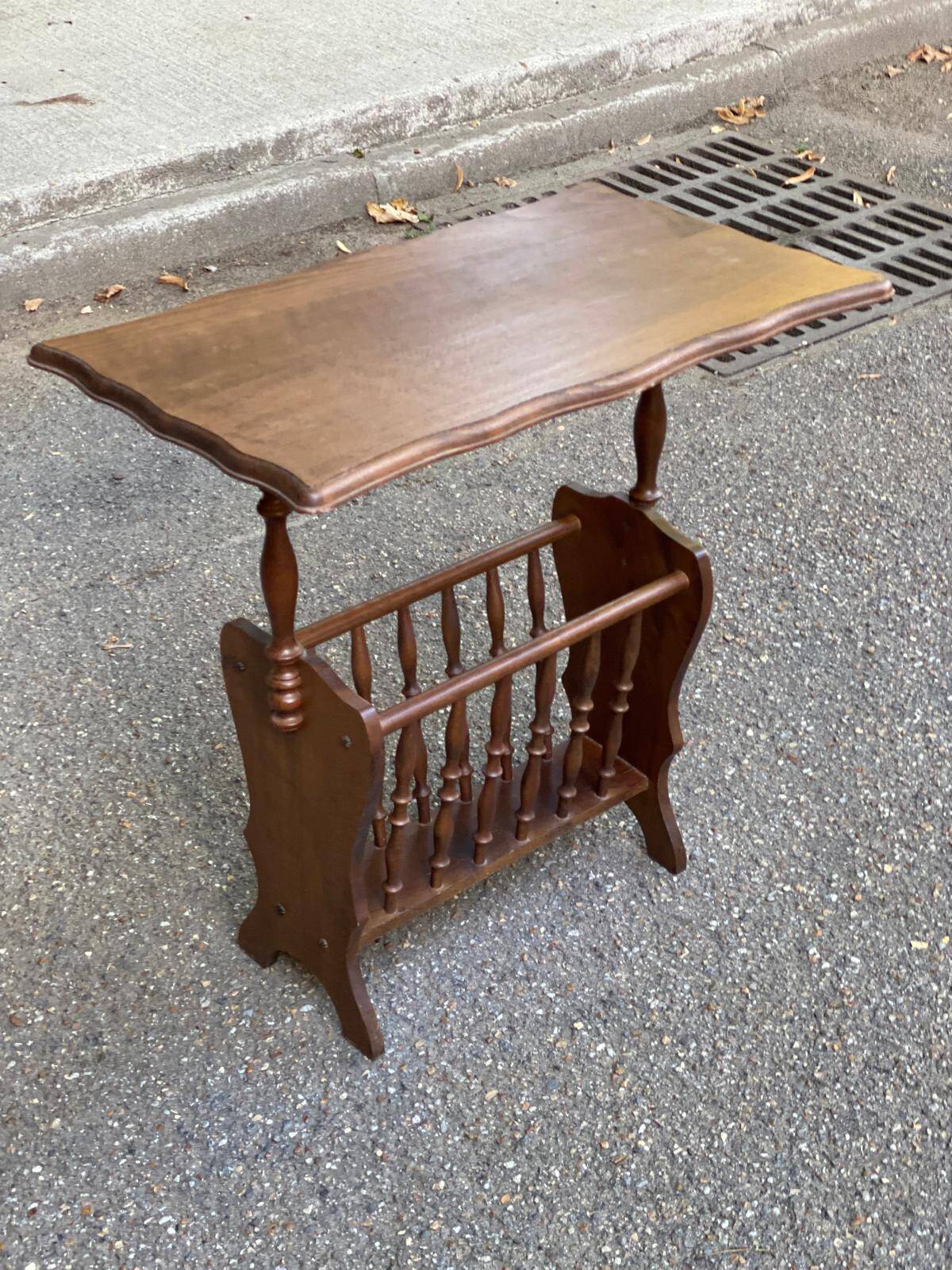 Magazine rack document holder in solid dark oak satin wood