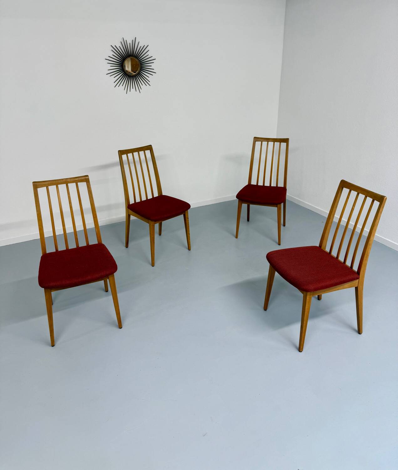 Set of 4 chairs in solid beech and vintage orange fabric, 70s design