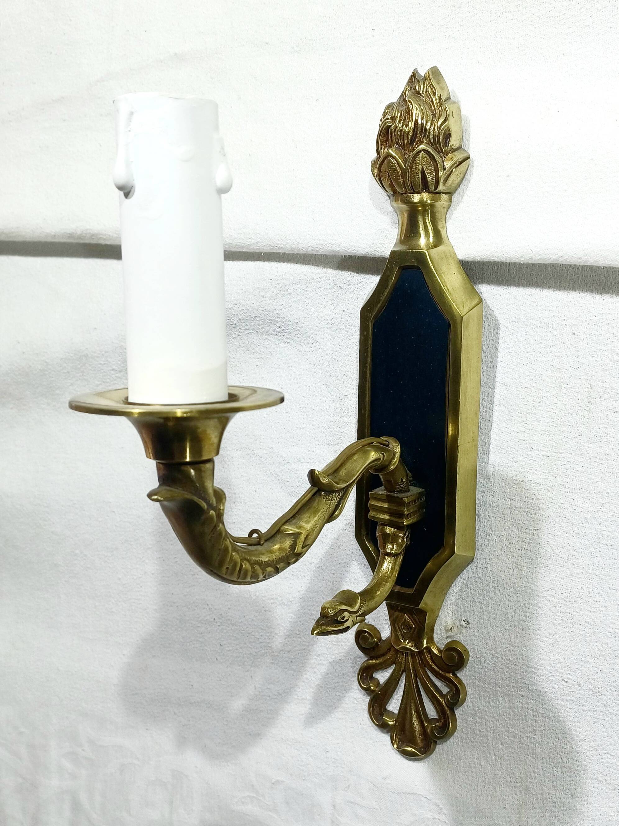 1-light empire style wall light