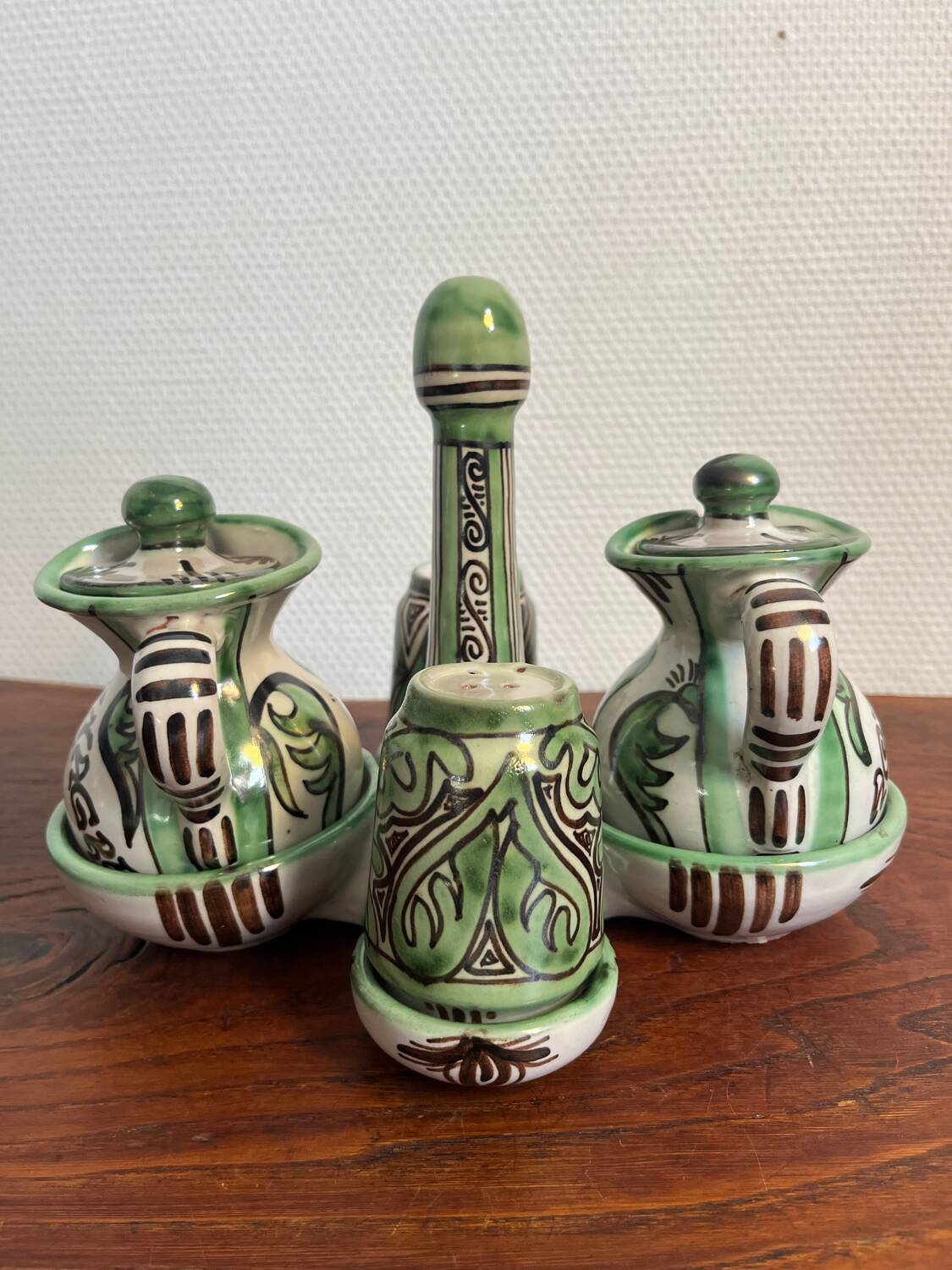 Punter cracked ceramic salt and pepper set, oil and vinegar set