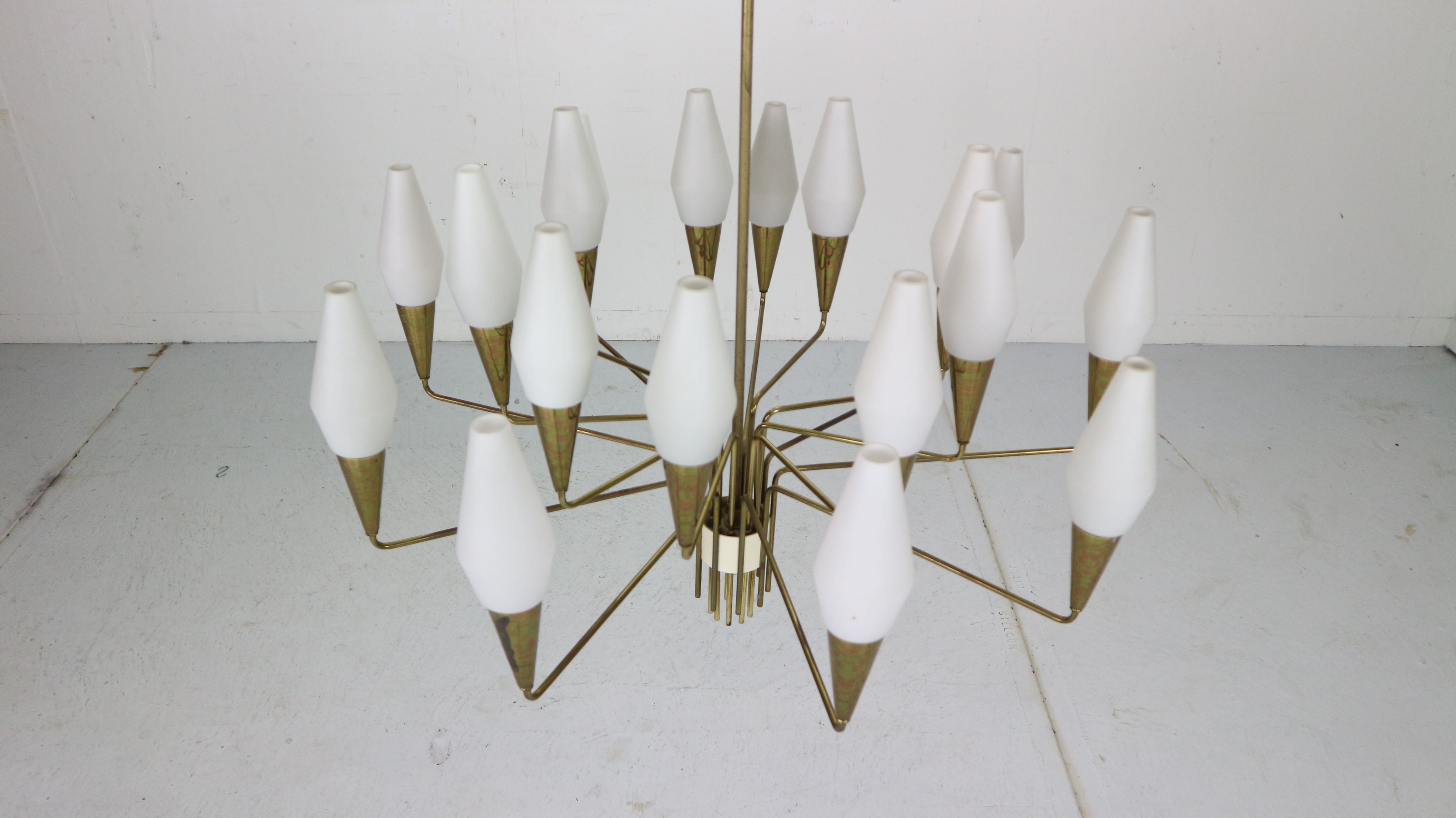 Italian mid-century modern brass and opaline glass chandelier, 1960
