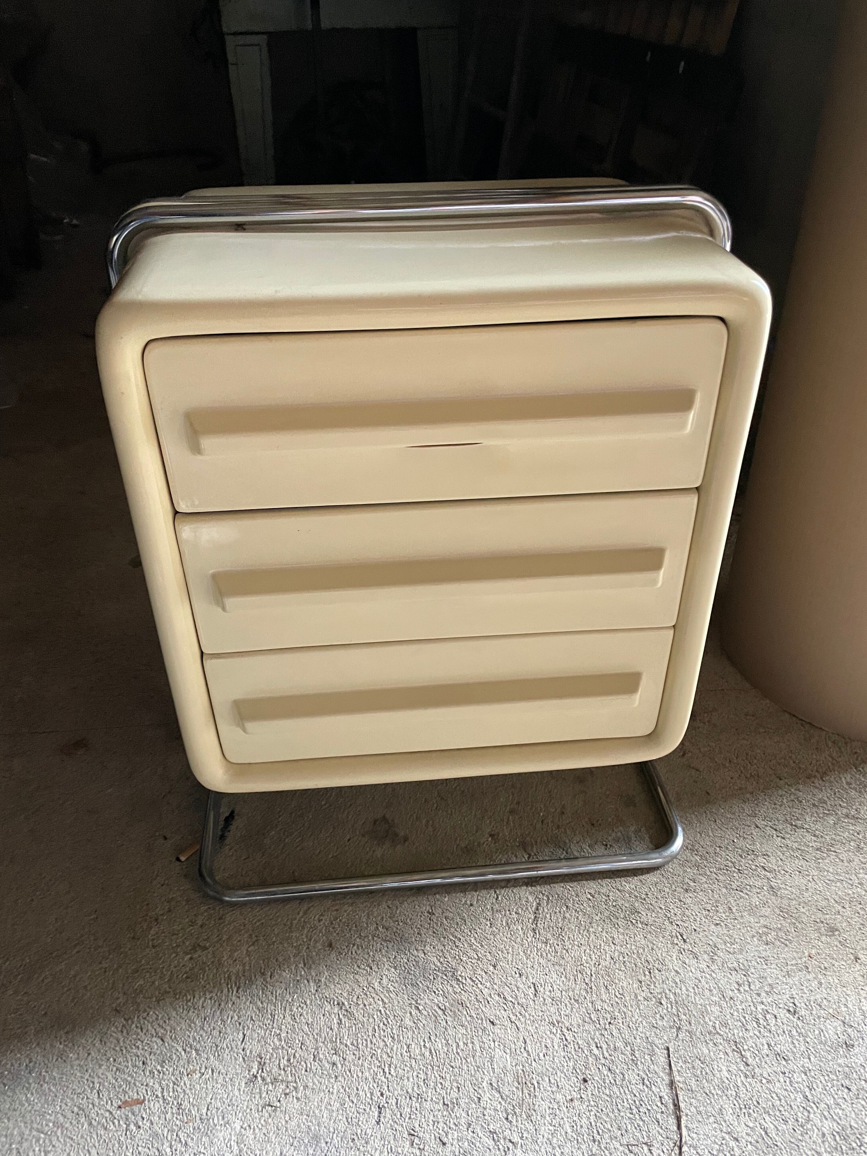 Commode en plastique space age 1970