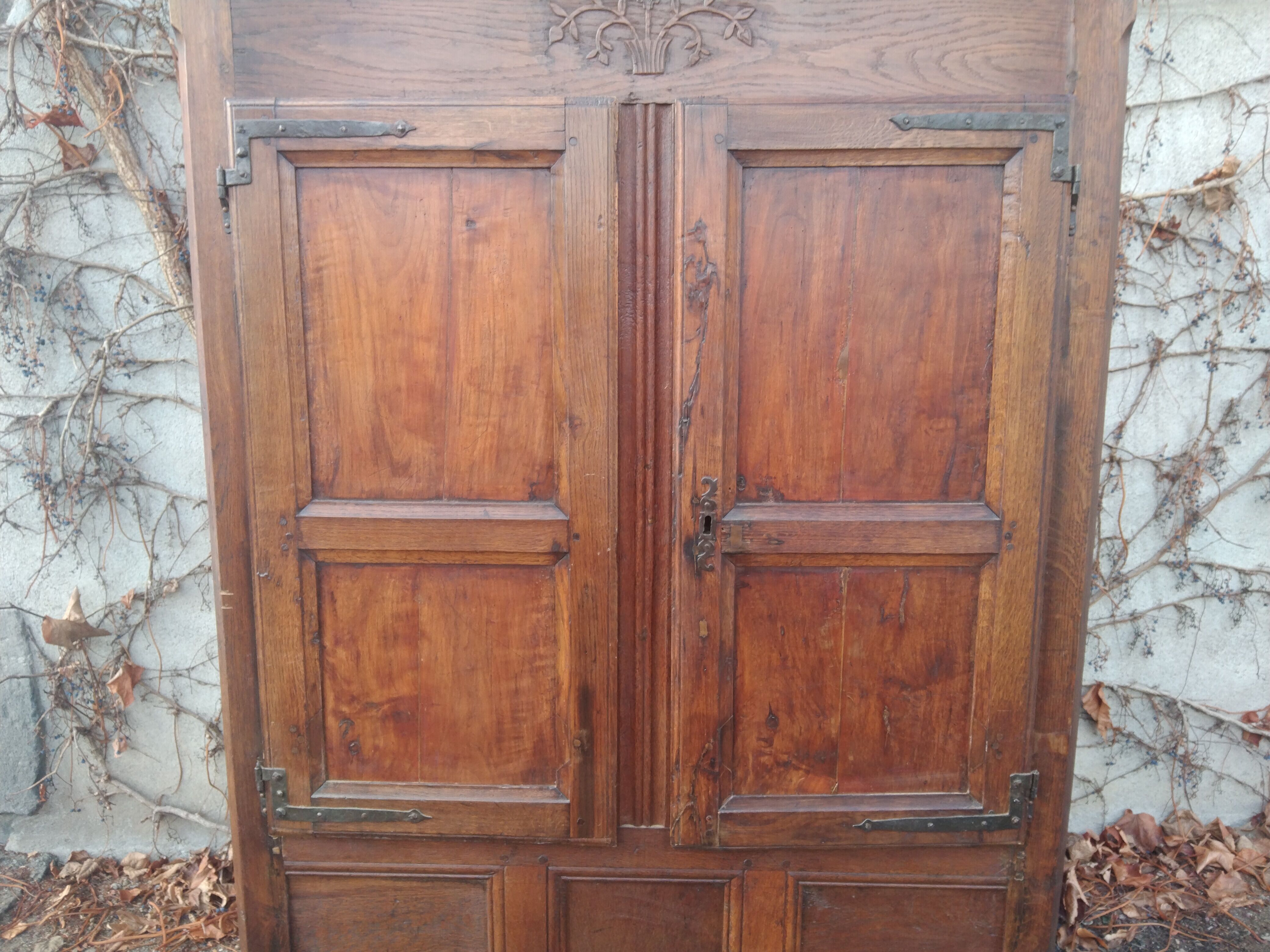 Auvergne wardrobe 18th century