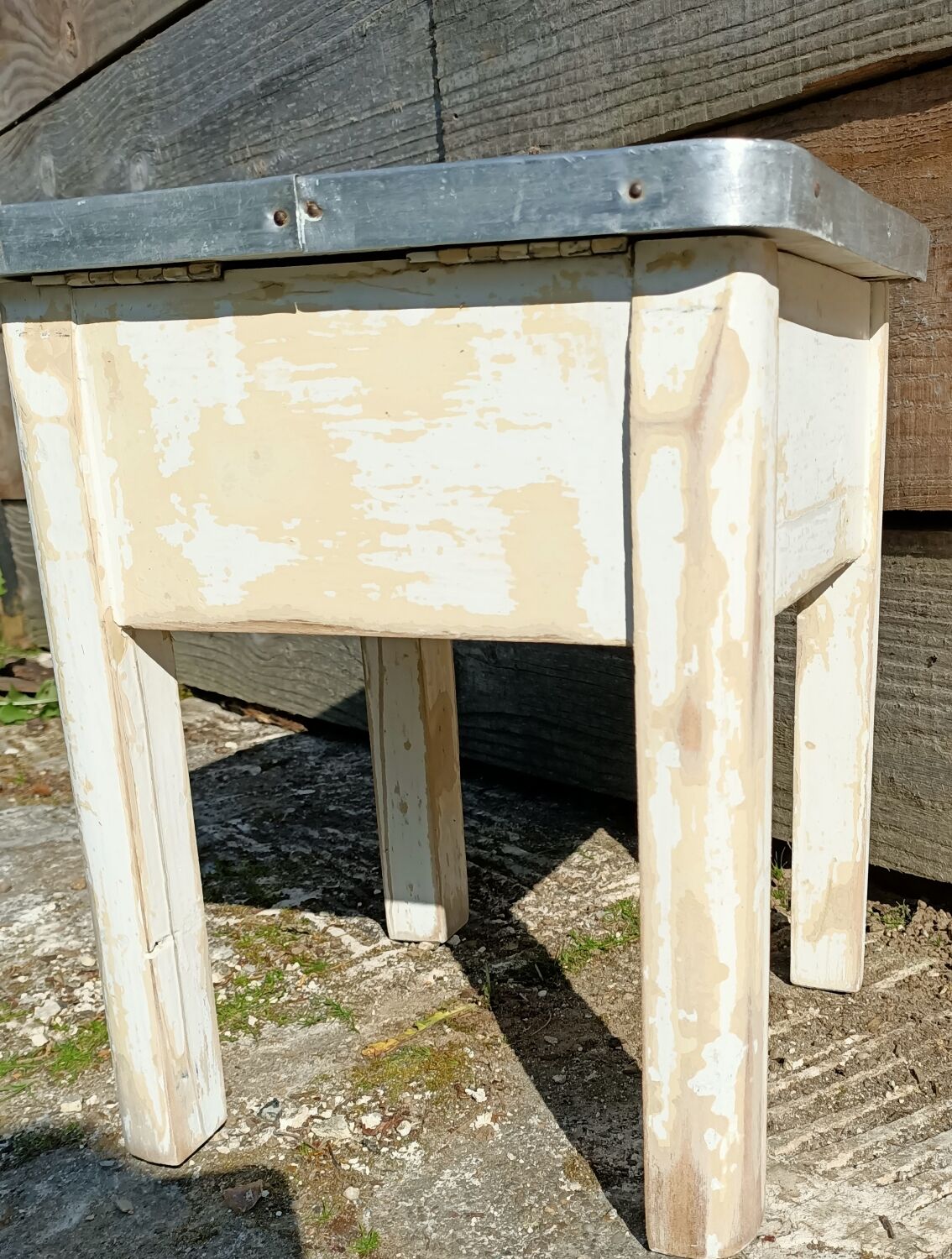 Shoeshine chest stool