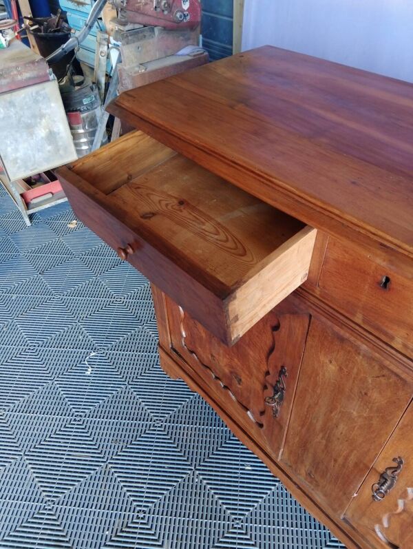 Buffet campagnard, buffet noyer 2 portes