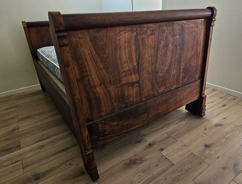Lit boat Louis-Philippe in walnut, 19th century