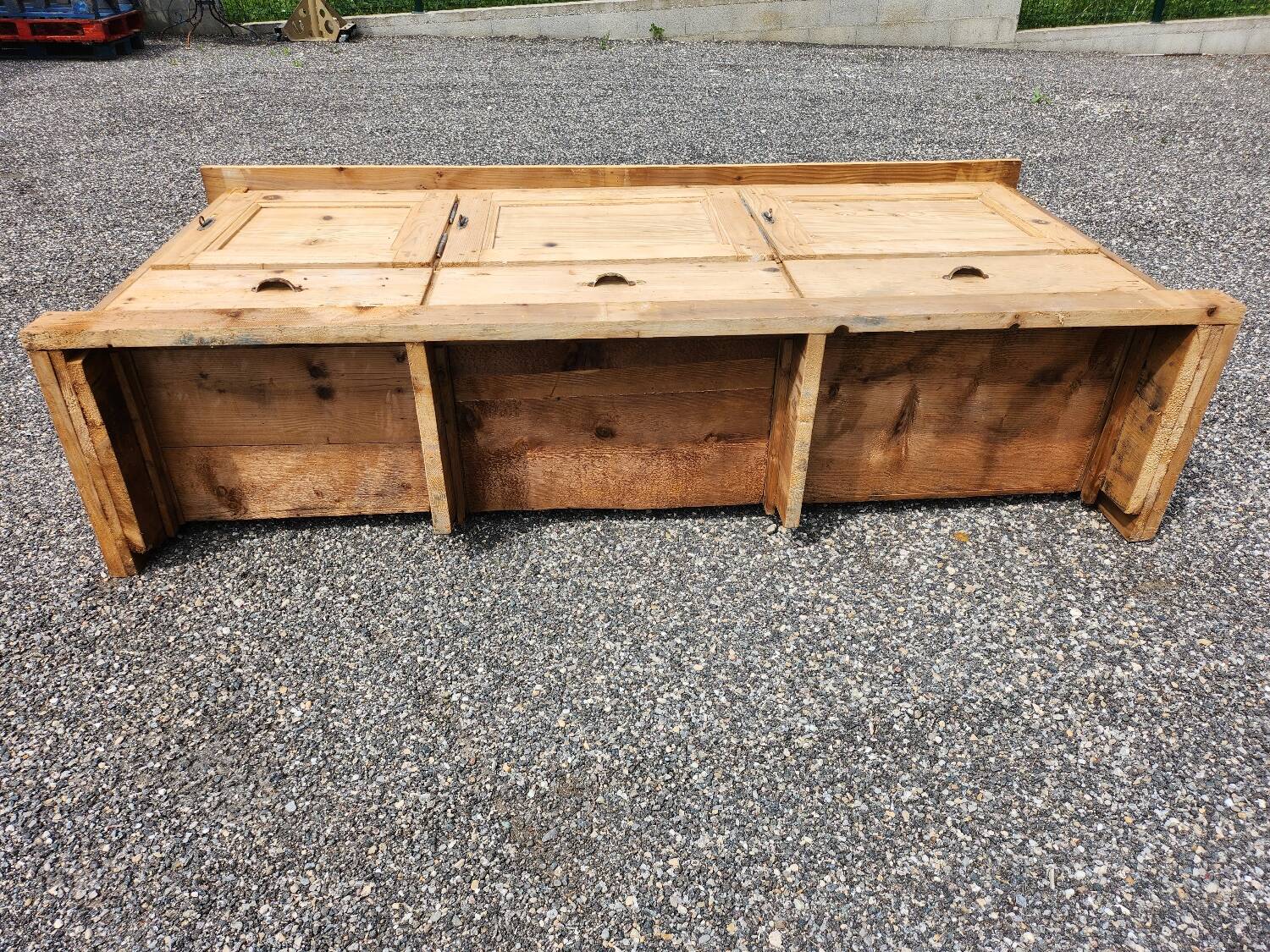 Old trade furniture with 3 drawers and 3 doors