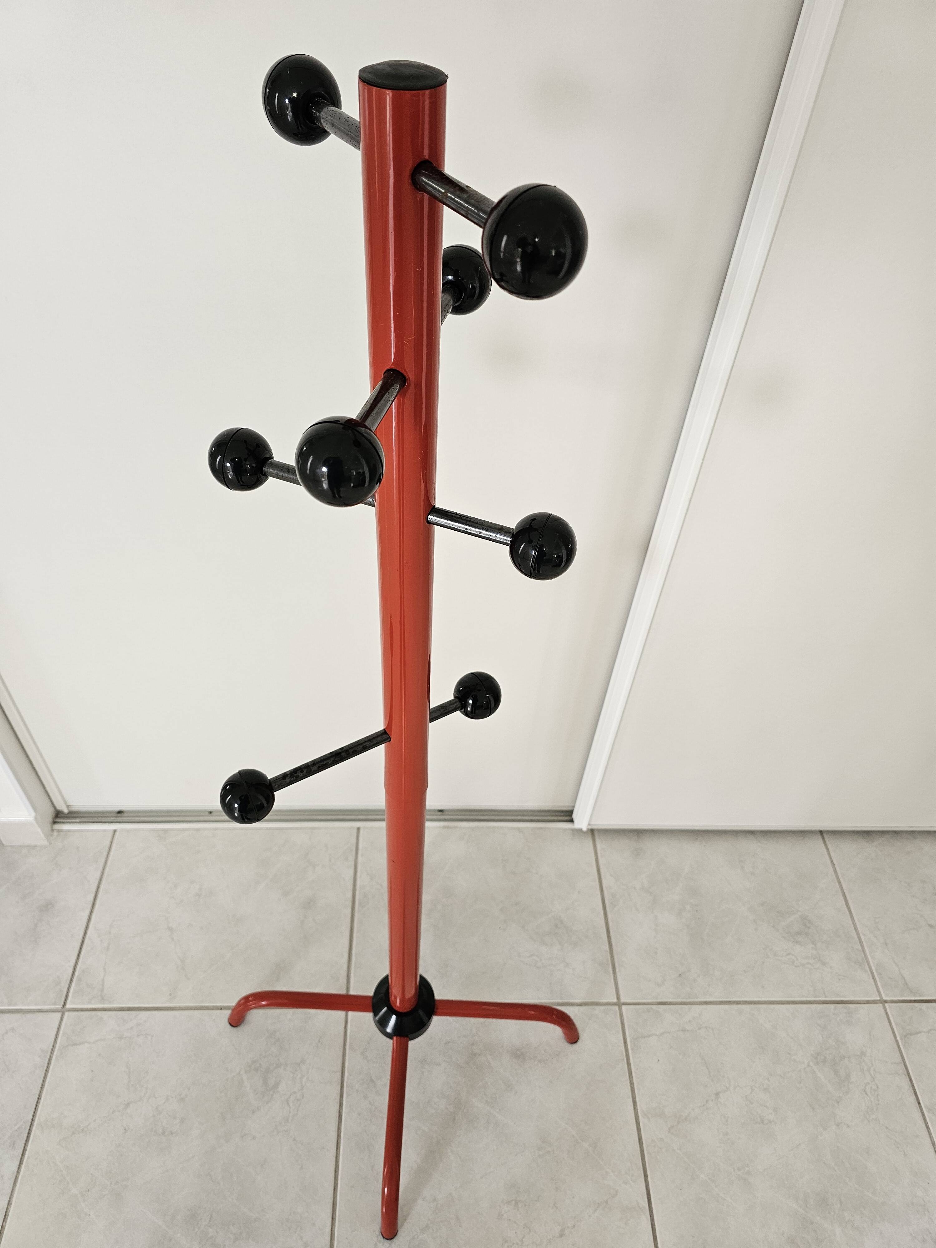 Black and red floor coat rack Italy 1980s Italian design style space age modernist