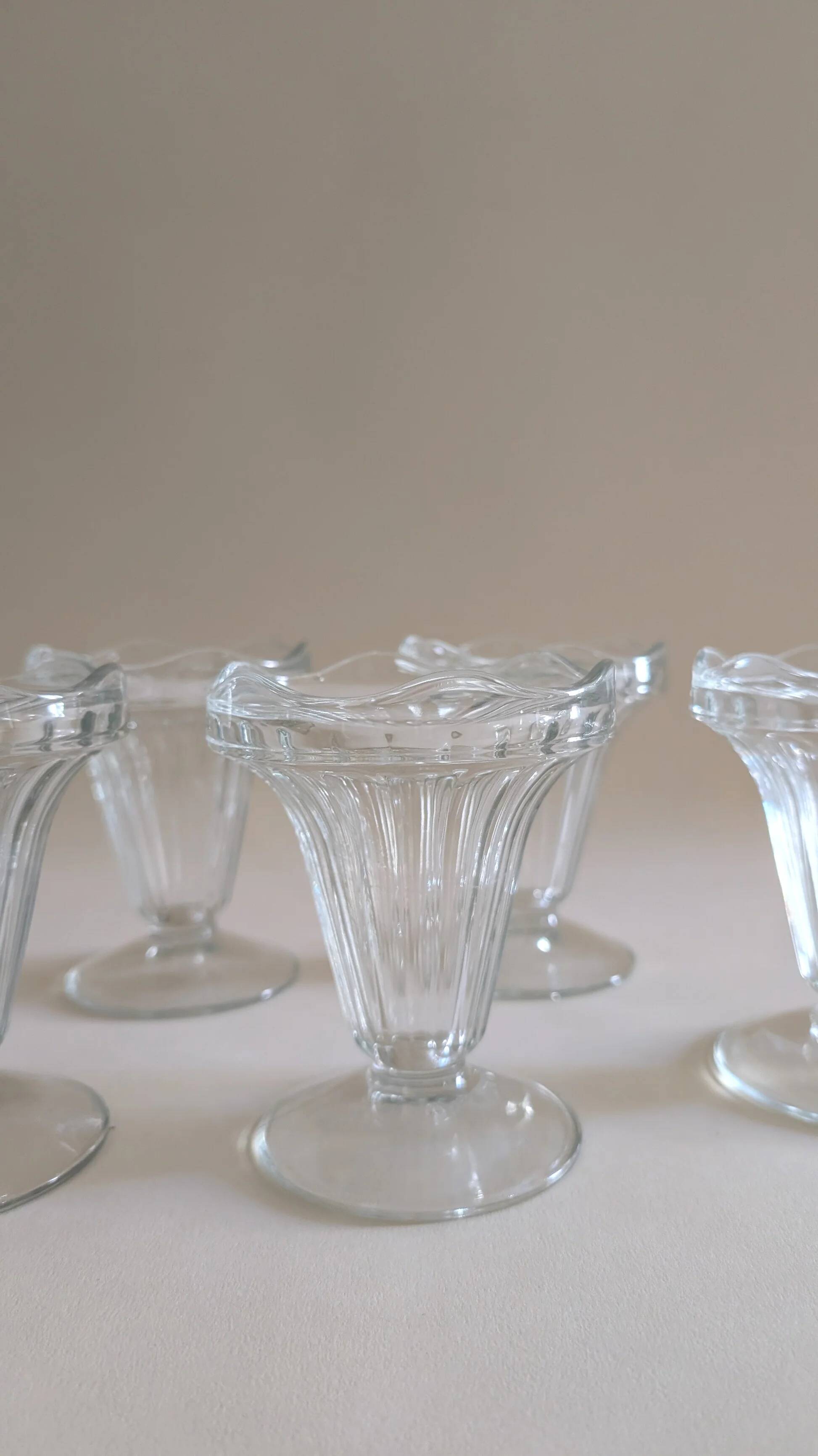 Ensemble de 6 coupes à glaces en verre