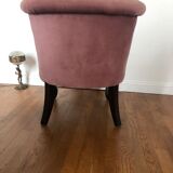 Armchair pink toad