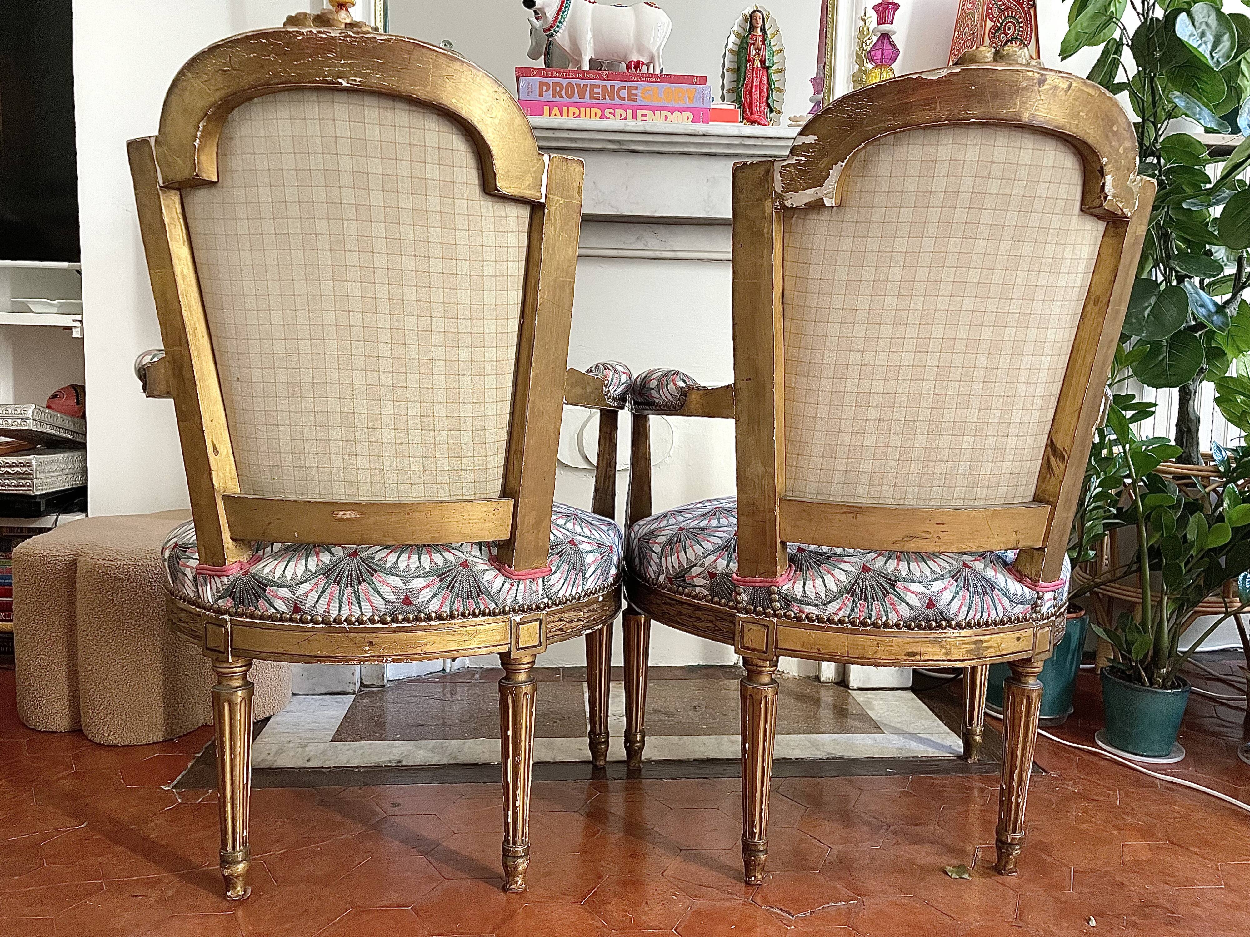 Paire de fauteuils Louis XVI restaurés