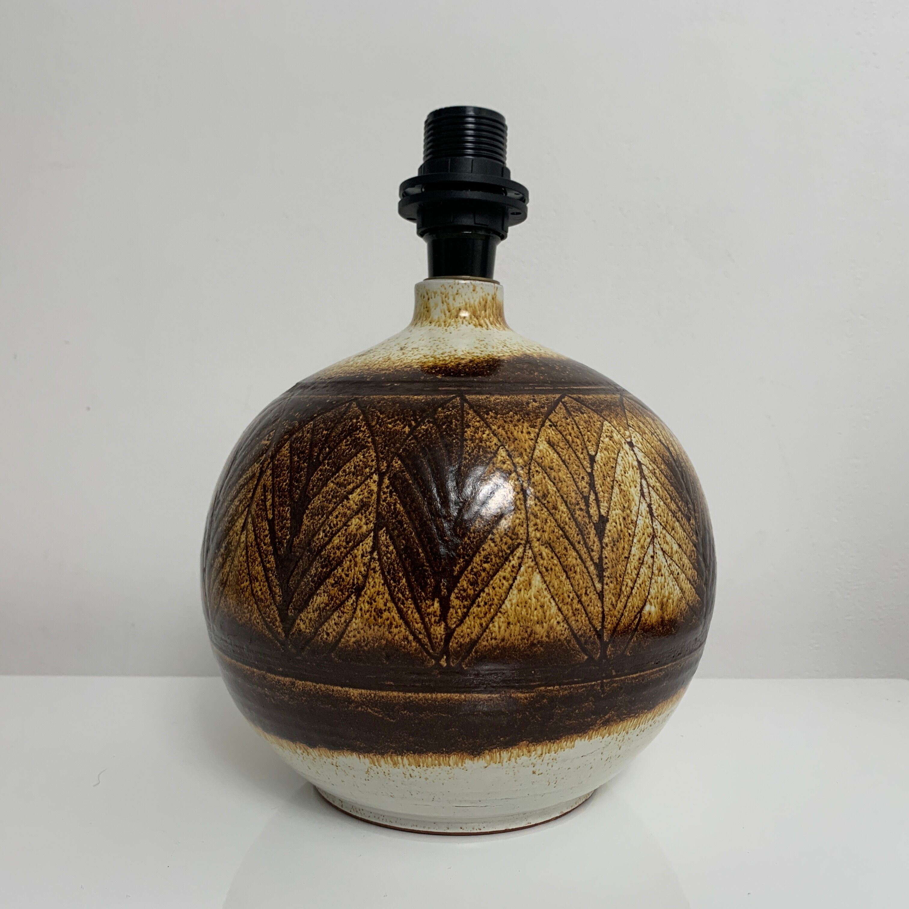 Ceramic ball lamp leaf decoration Olivier Roy Vallauris