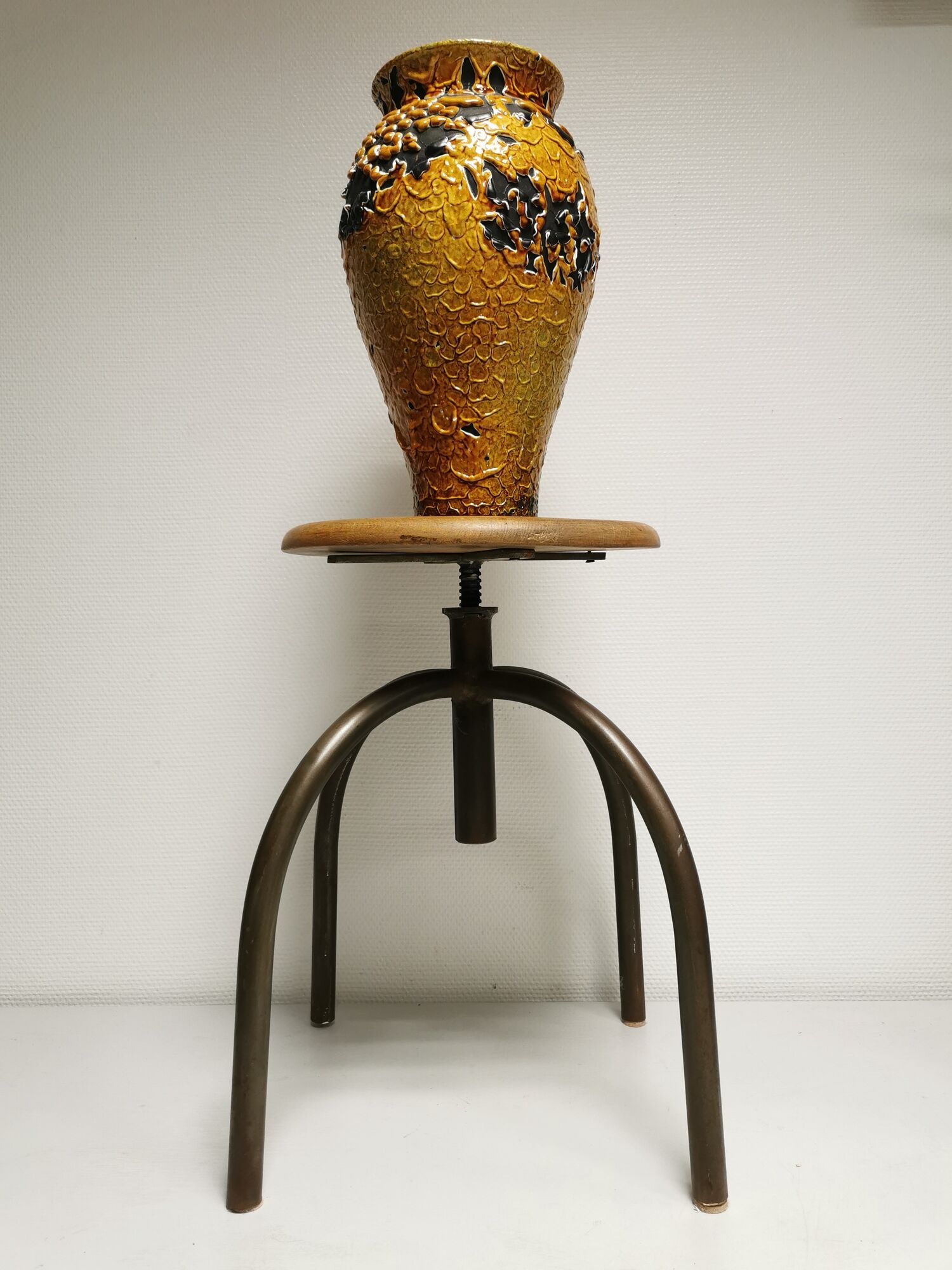 Set of 3 vintage stools of industrial style, medical office