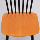 Set off 7 spindle back dining chairs, 1960s