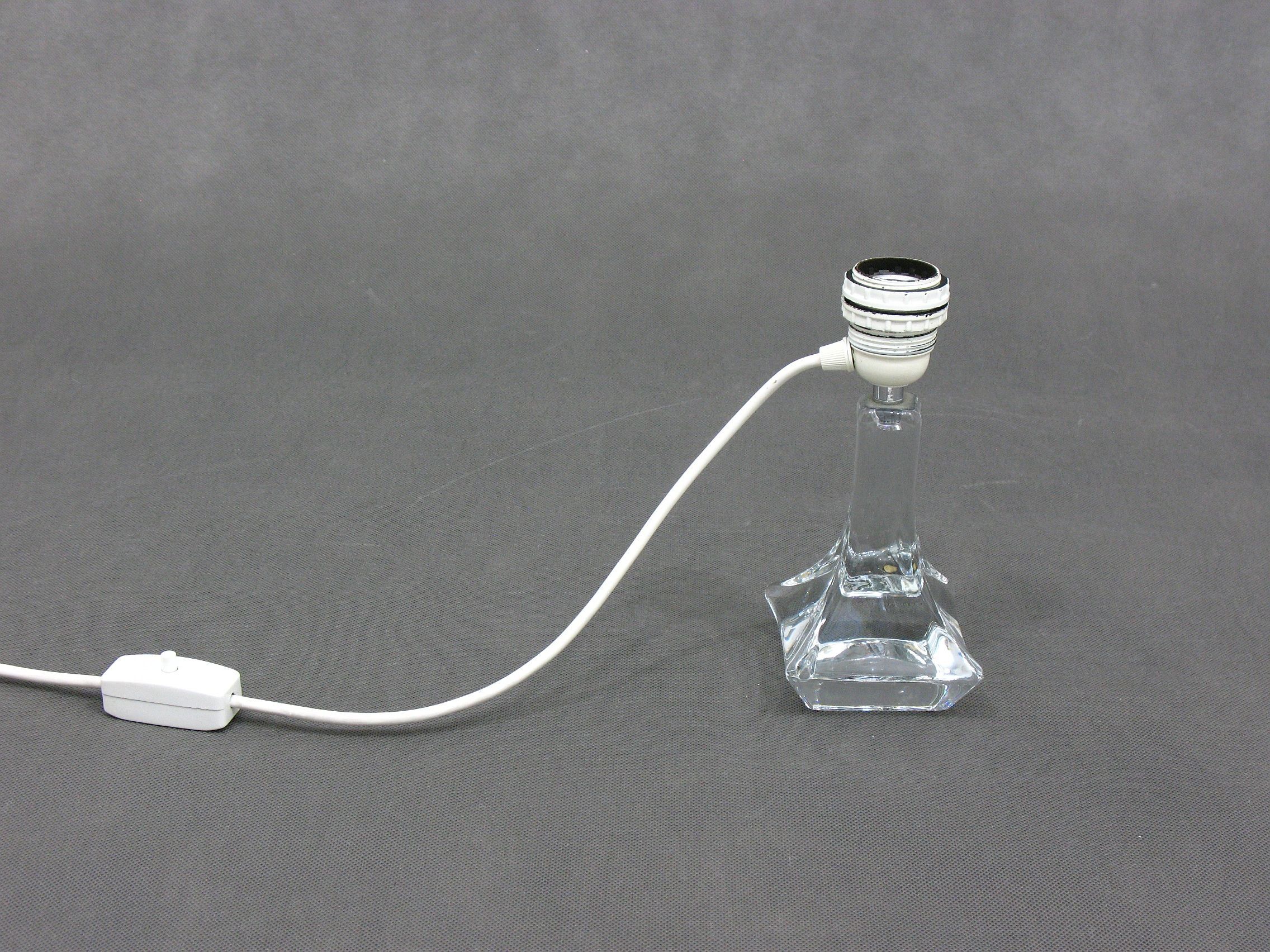 Lampe de table en verre de Daum, années 1960