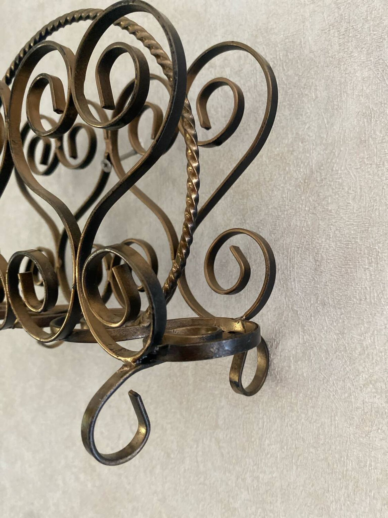 60s magazine rack in gold metal