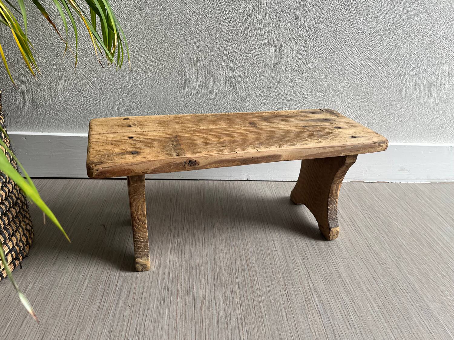 Small bench / stool / wooden step stool