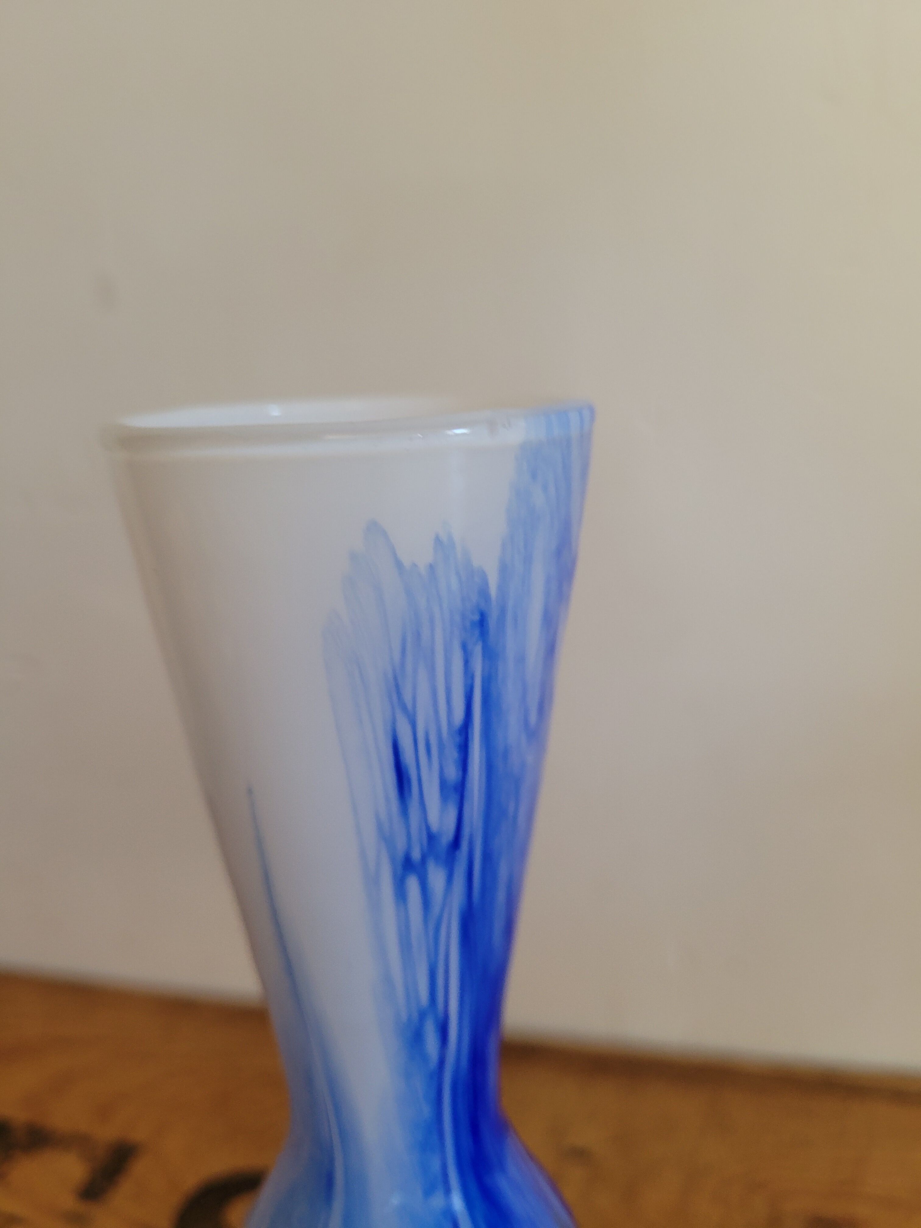 Carlo Moretti opaline vase