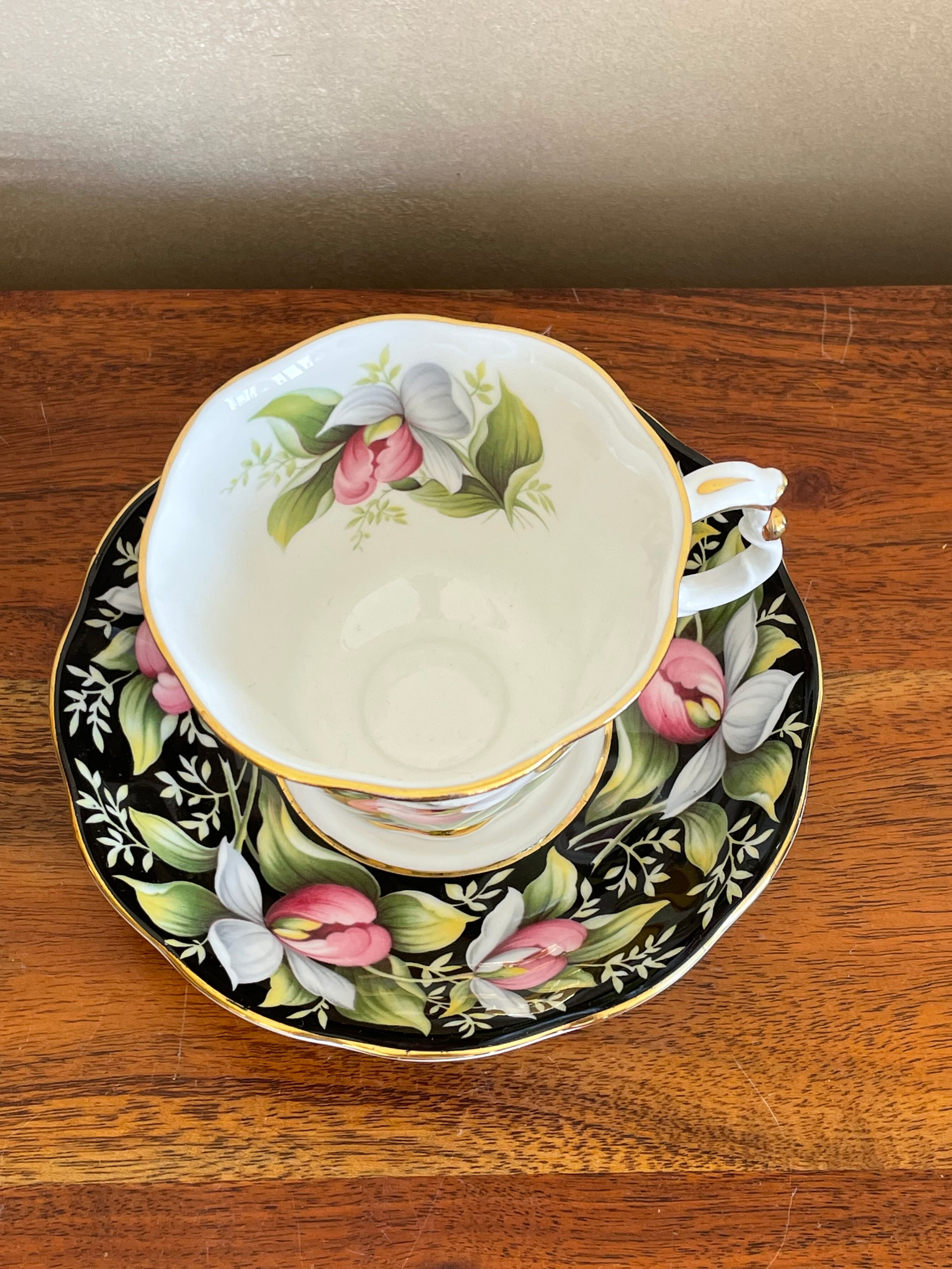 Tea cup royal albert provincial flowers 1975
