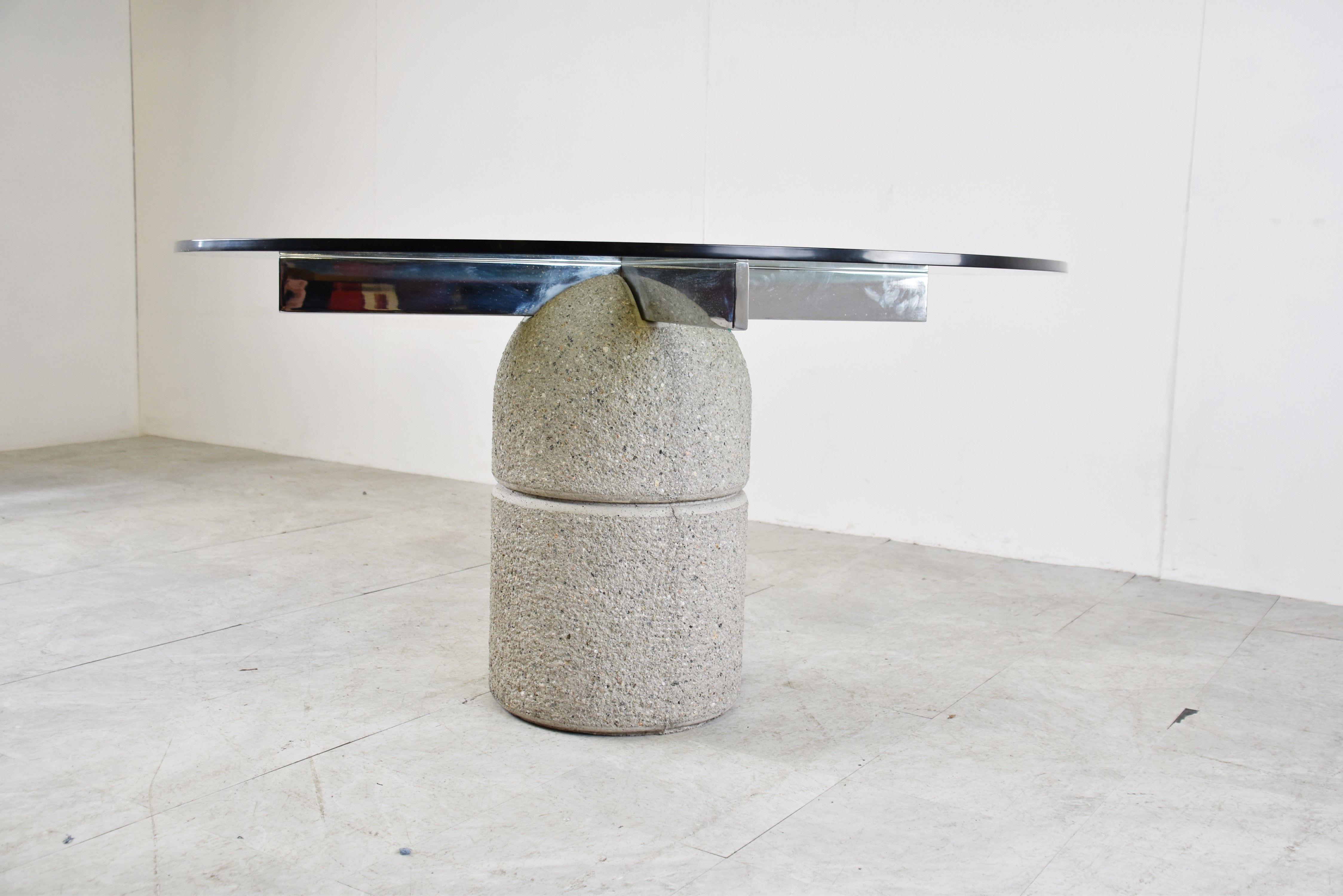 Giovanni Offredi "Paracarro" dining table for Saporiti, 1970s