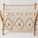 Macramé magazine holder